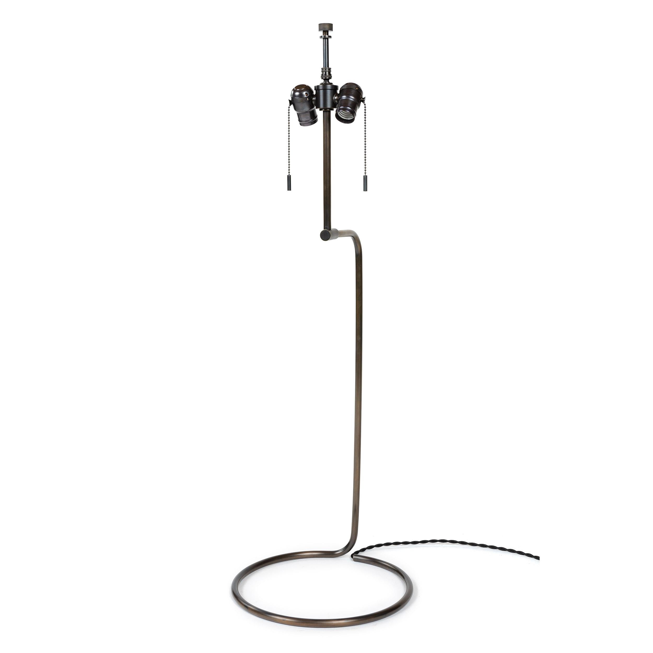 Américain Lampe de table 'Rope' en bronze noirci, fabriquée sur commande en vente