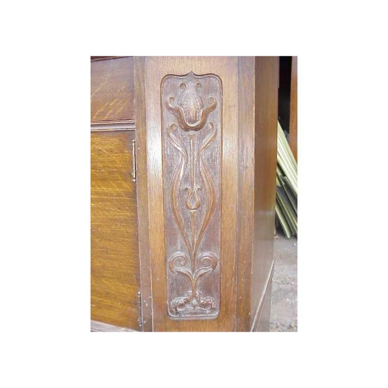 Wylie & Lochhead. Una credenza in stile Arts and Crafts Glasgow di buona qualità in Oak. in vendita 4