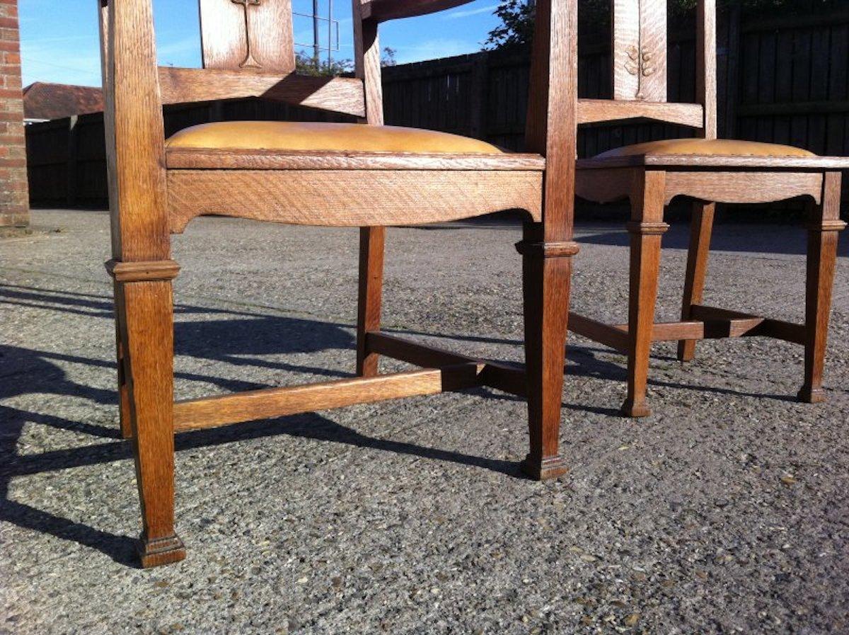 Wylie & Lochhead, Set of Four Arts & Crafts Oak Dining Chairs with Leather Seats For Sale 3
