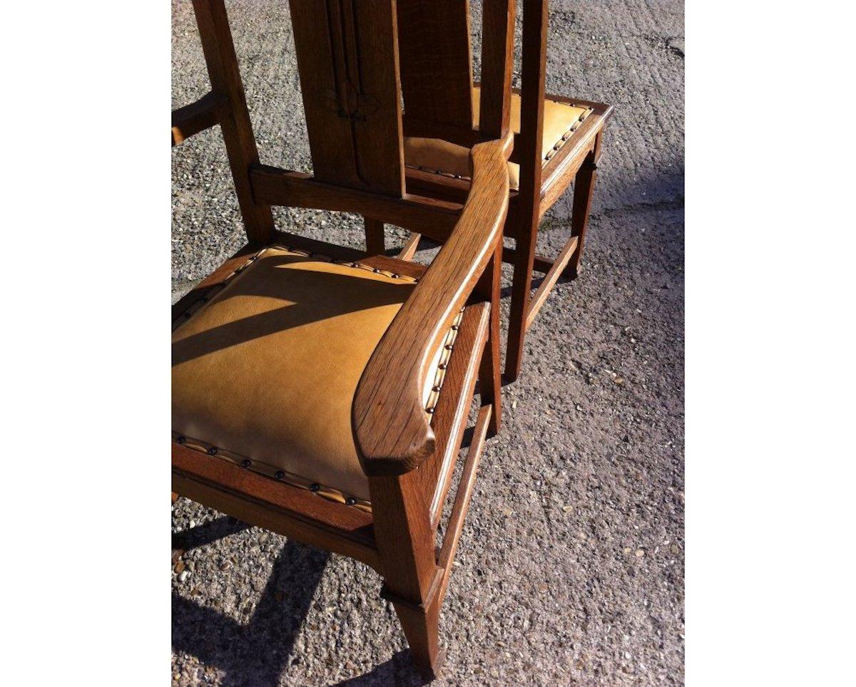 Wylie & Lochhead, Set of Four Arts & Crafts Oak Dining Chairs with Leather Seats For Sale 4