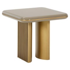 Table d'appoint WyNN, disponible maintenant