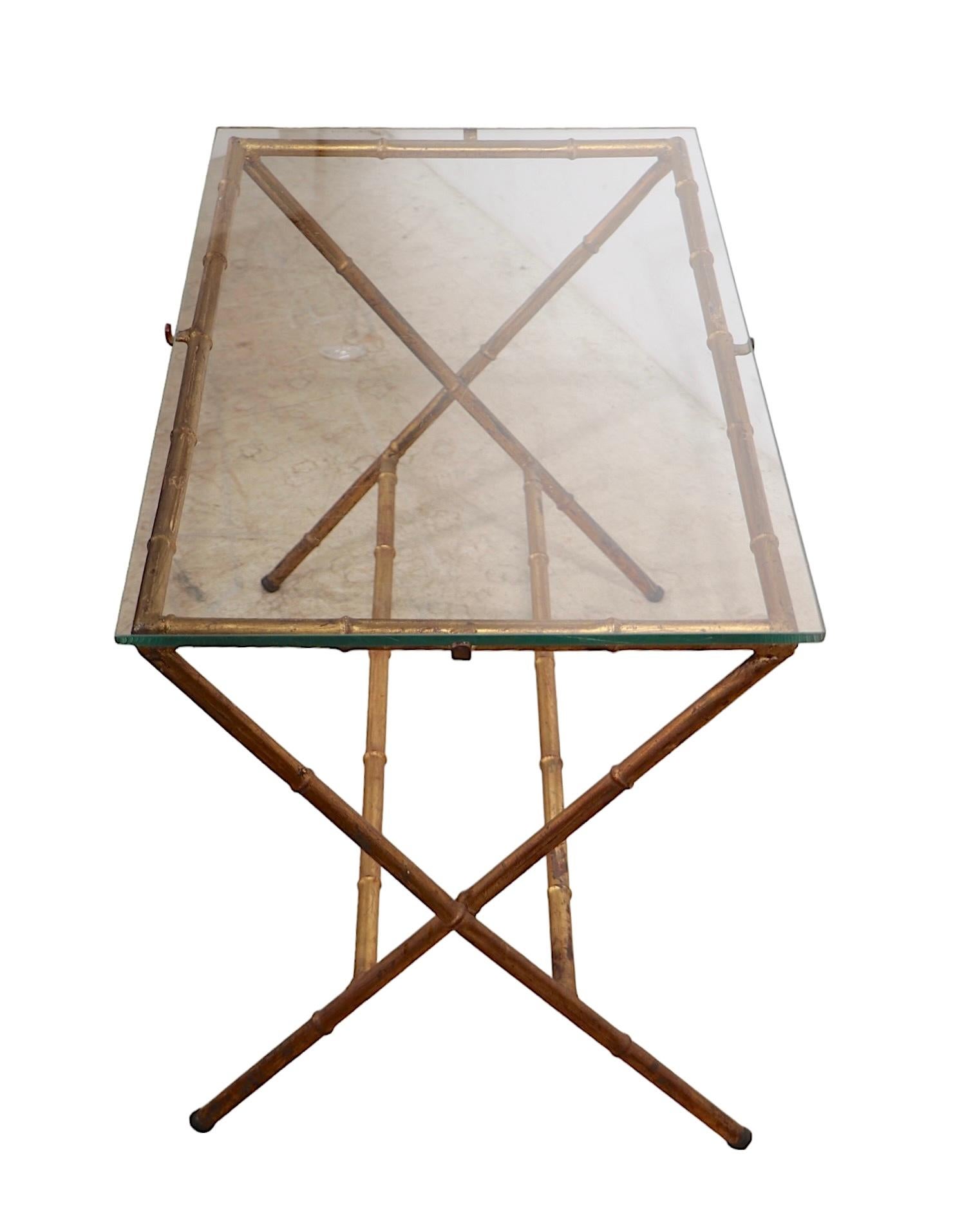 Table d'appoint en X et faux bambou doré fabriquée en Italie d'après la Maison Bagues en vente 4
