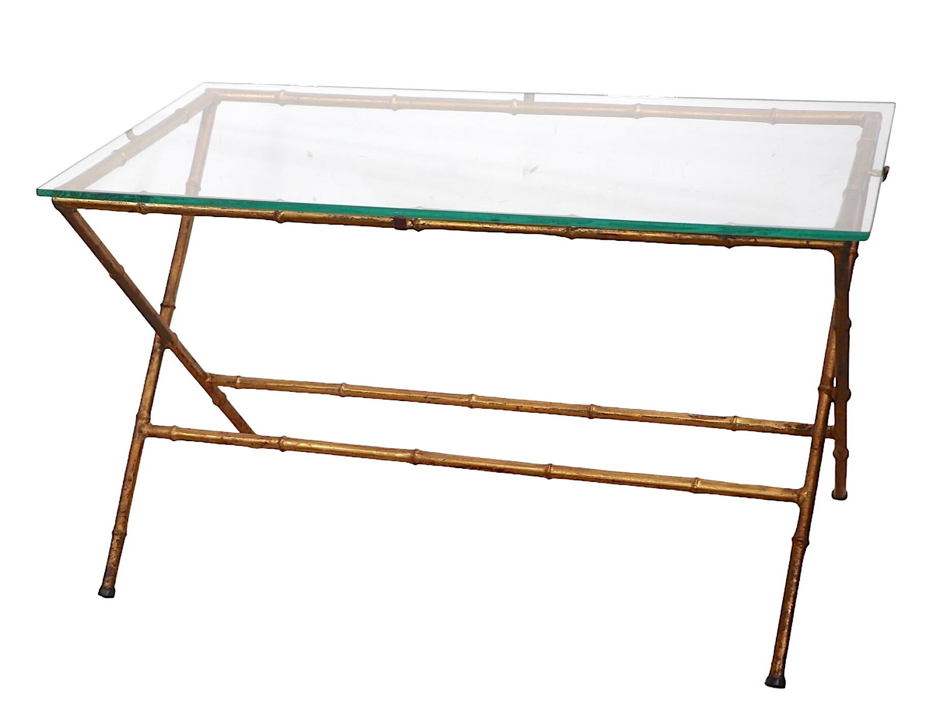 Table d'appoint en X et faux bambou doré fabriquée en Italie d'après la Maison Bagues en vente 5