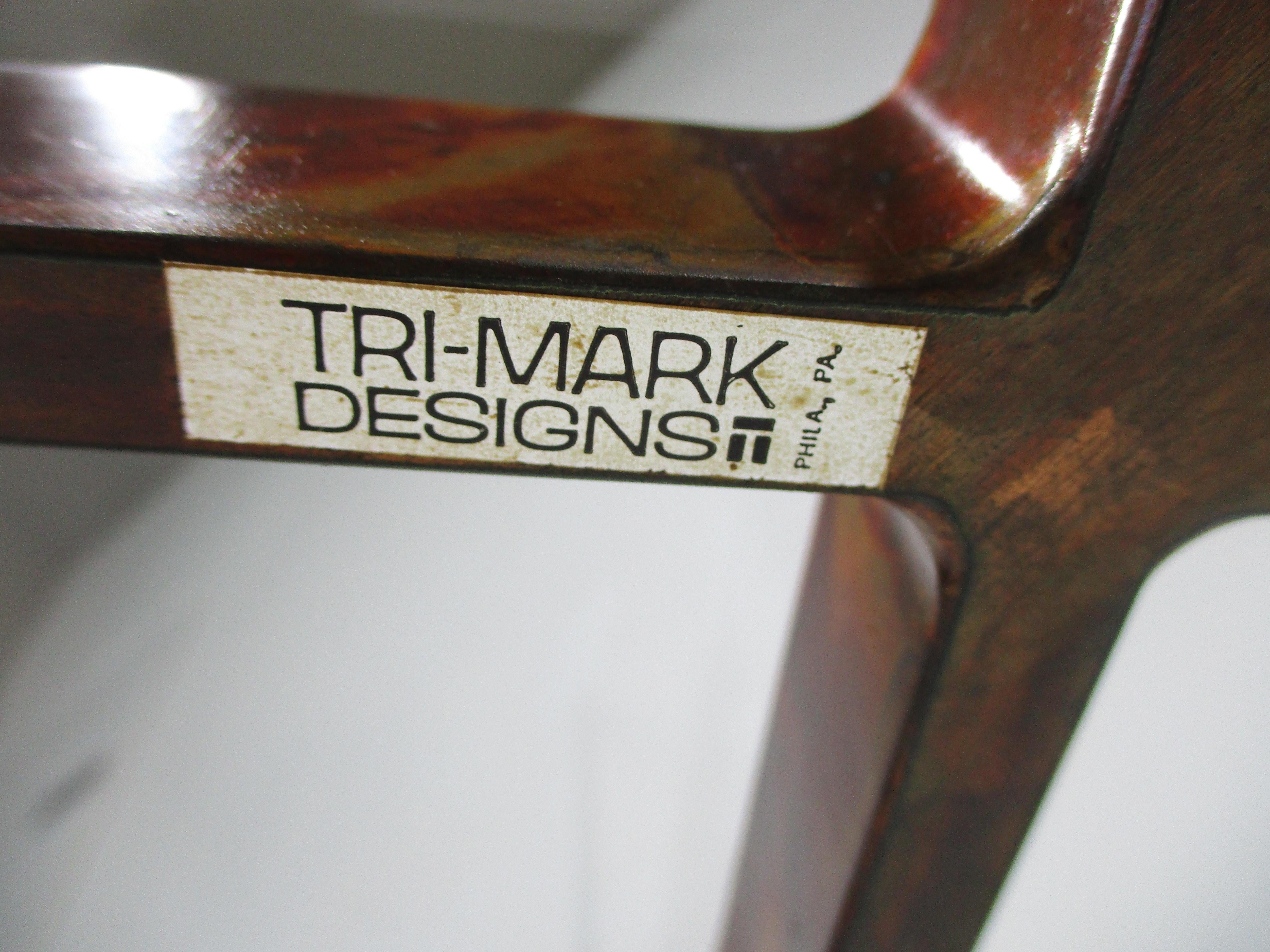 Table basse de style Barcelone en métal et verre torchés par Tri Mark Designs en vente 2