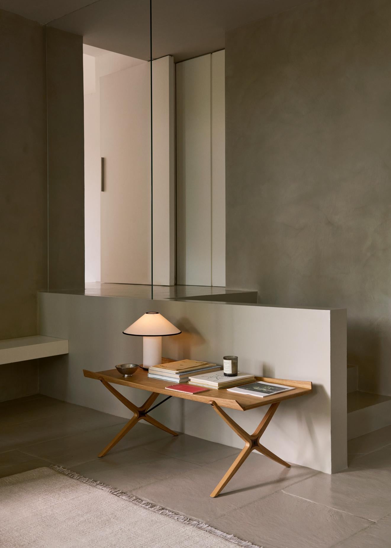 XXIe siècle et contemporain Table basse X -HM13- Chêne laqué et noyer, par Hvidt & Mølgaard pour &Tradition en vente