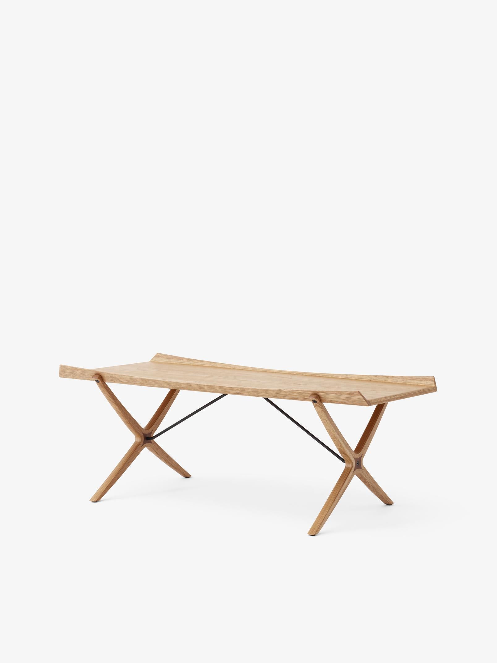 Scandinave moderne Table basse X -HM13- Chêne laqué et noyer, par Hvidt & Mølgaard pour &Tradition en vente