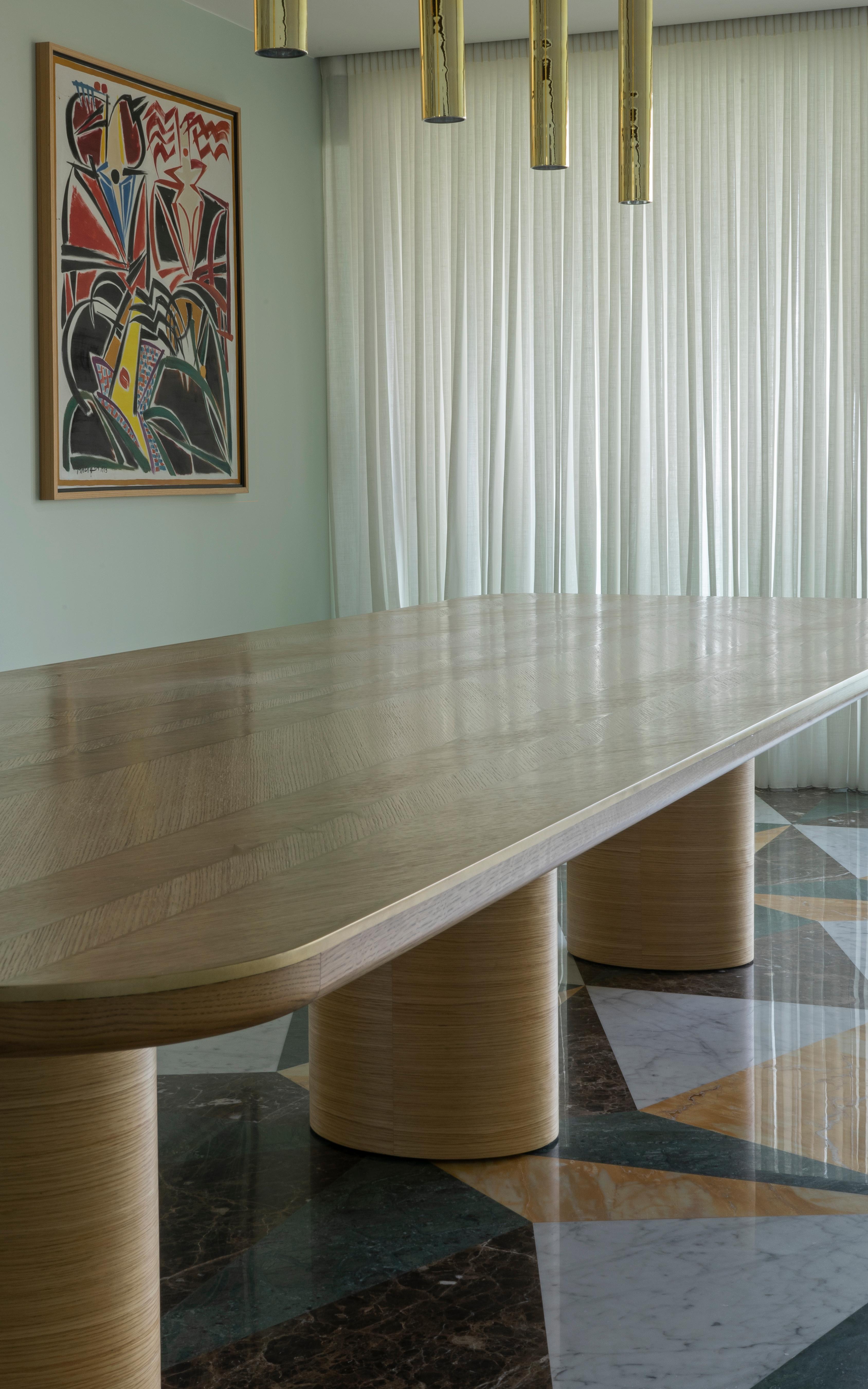 Veneer X dining table made of natural French Oak and brass inlays For Sale