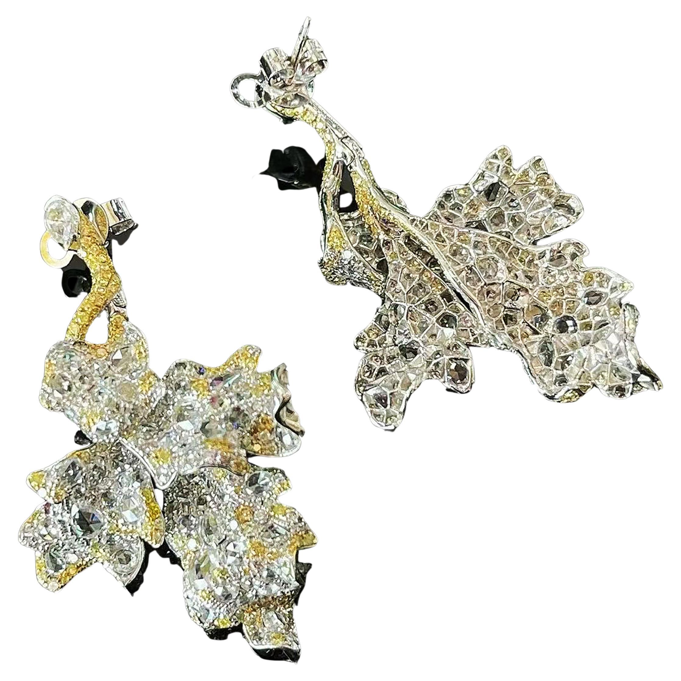 X Eldingardr Earrings with yellow diamond and white diamond For Sale