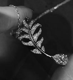 X Feather diamond necklace
