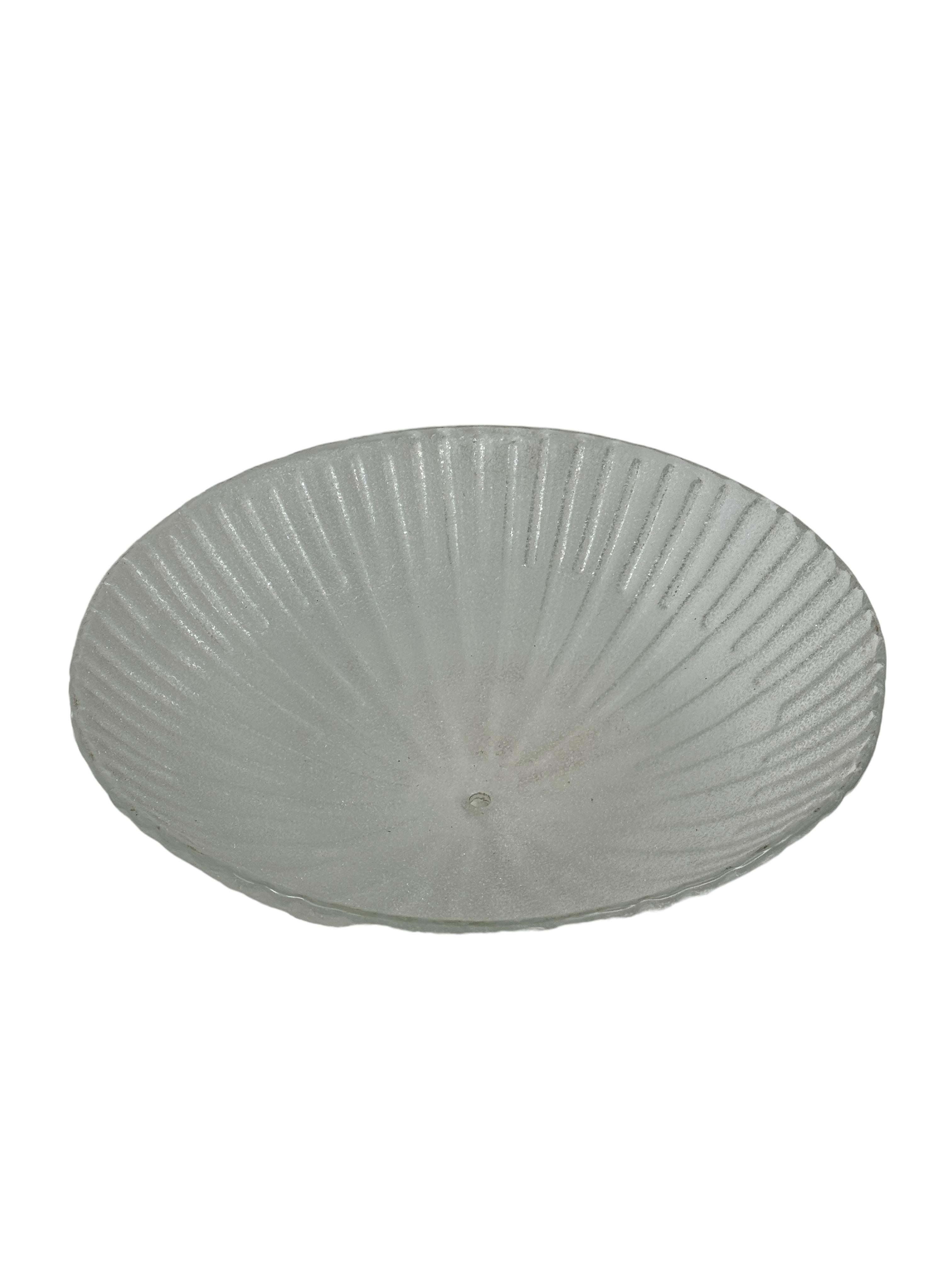 X Large Flush Mount in vetro ondulato e metallo brunito spazzolato, di Fischer Leuchten In condizioni buone in vendita a Nuernberg, DE