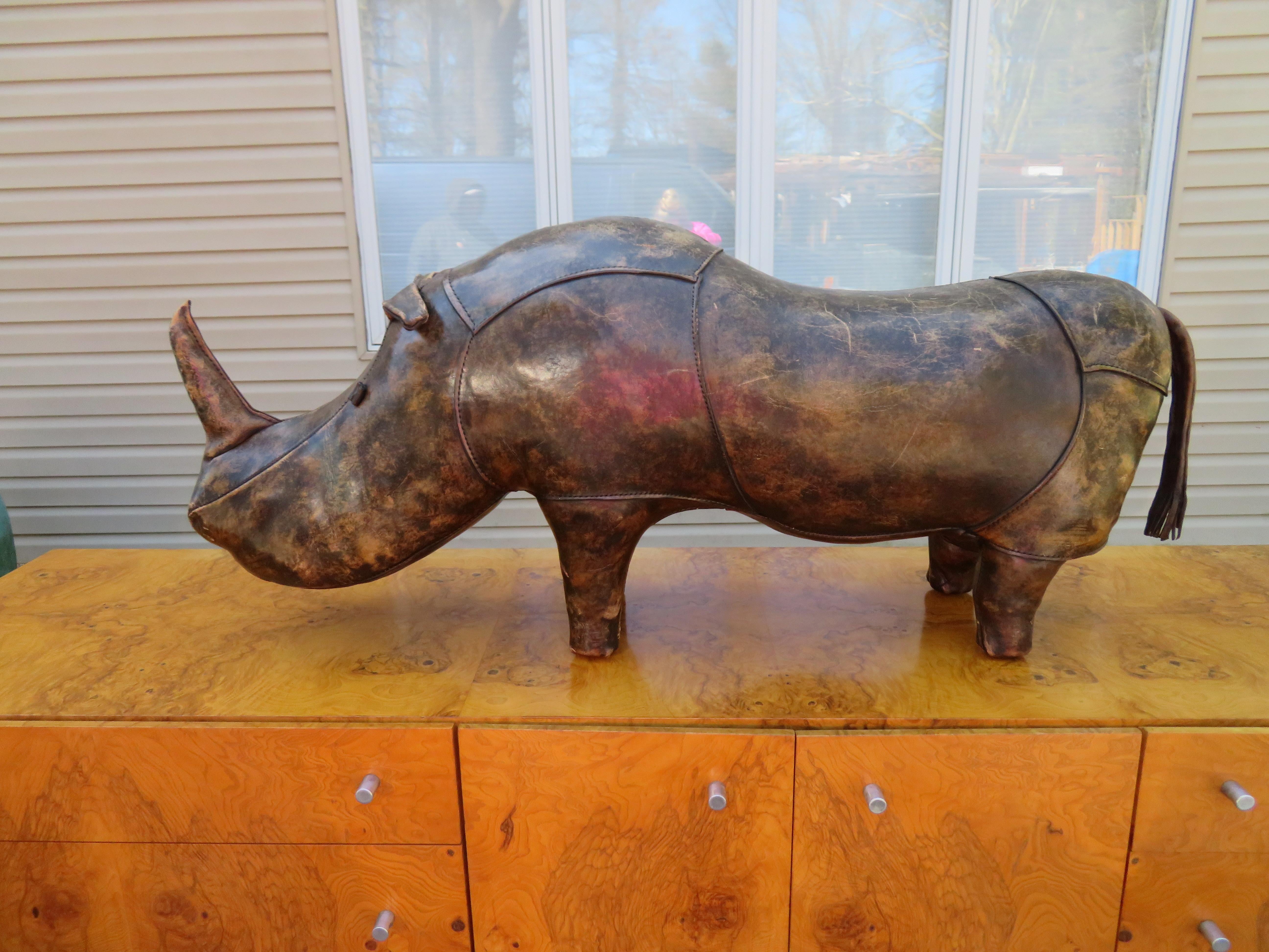 X Großer Rhinoceros-Fußhocker aus Leder Dimitri Omersa Abercrombie & Fitch, 70er Jahre im Angebot 10