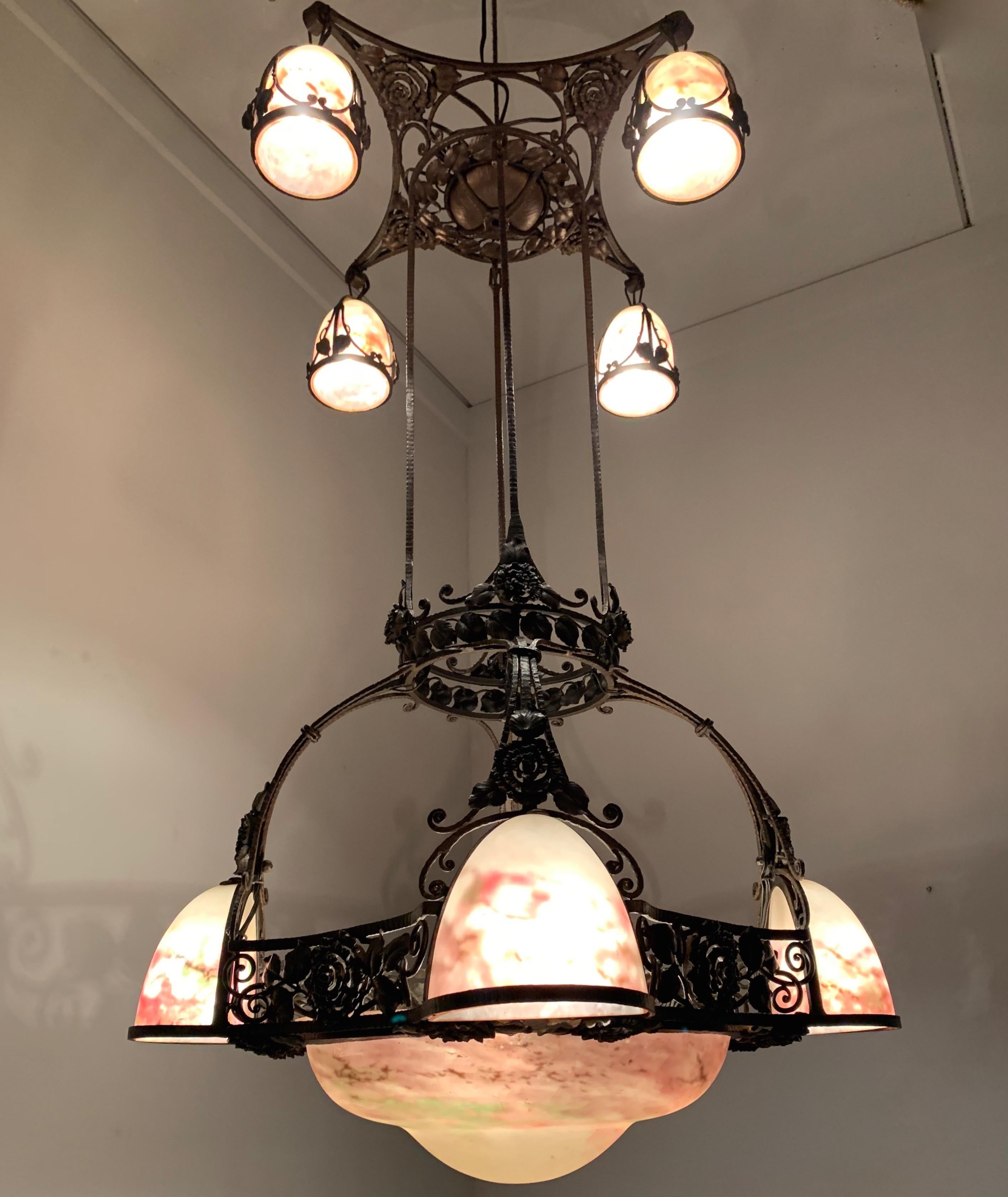 Monumental Art Deco Chandelier, Wrought Iron & Paté Vert Glass Muller Freres  In Good Condition For Sale In Lisse, NL
