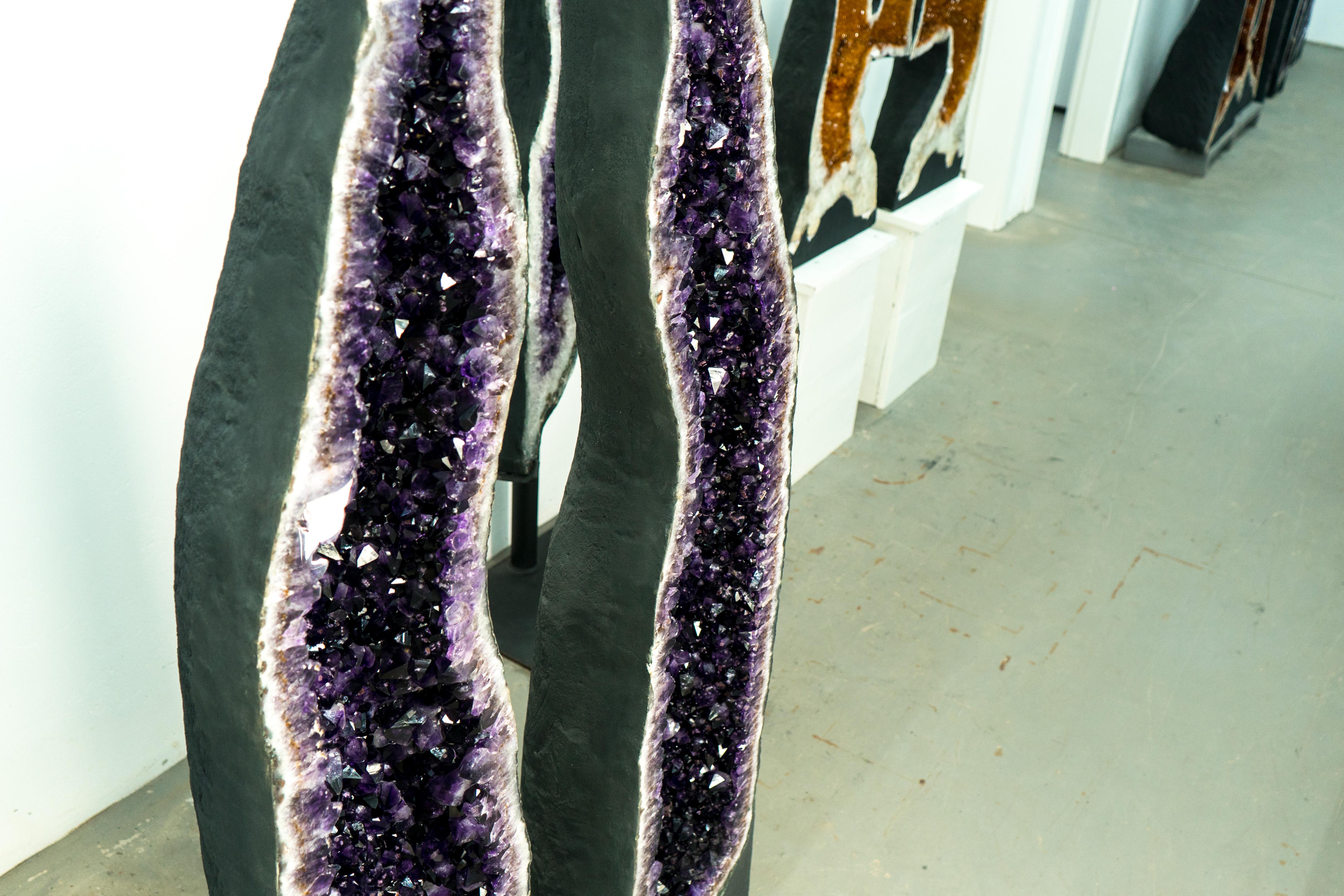 X-Large Tall Amethyst Cathedral Geodes Pair - 5.7 Ft, 750 Lb, with AAA Druzy In New Condition For Sale In Ametista Do Sul, BR