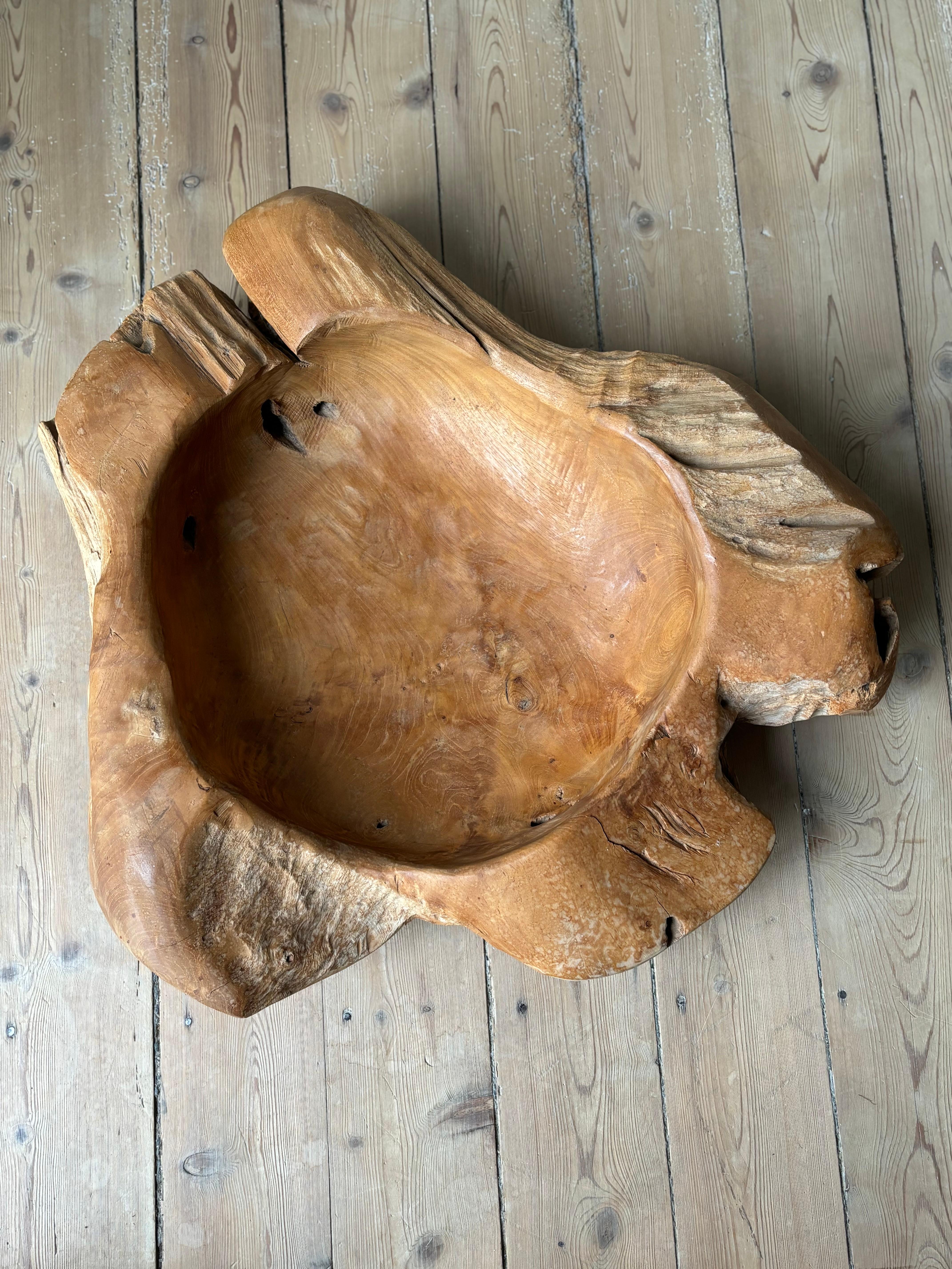 X-Large Vintage French Olive Wood Bowl, Early 20th Century For Sale 10