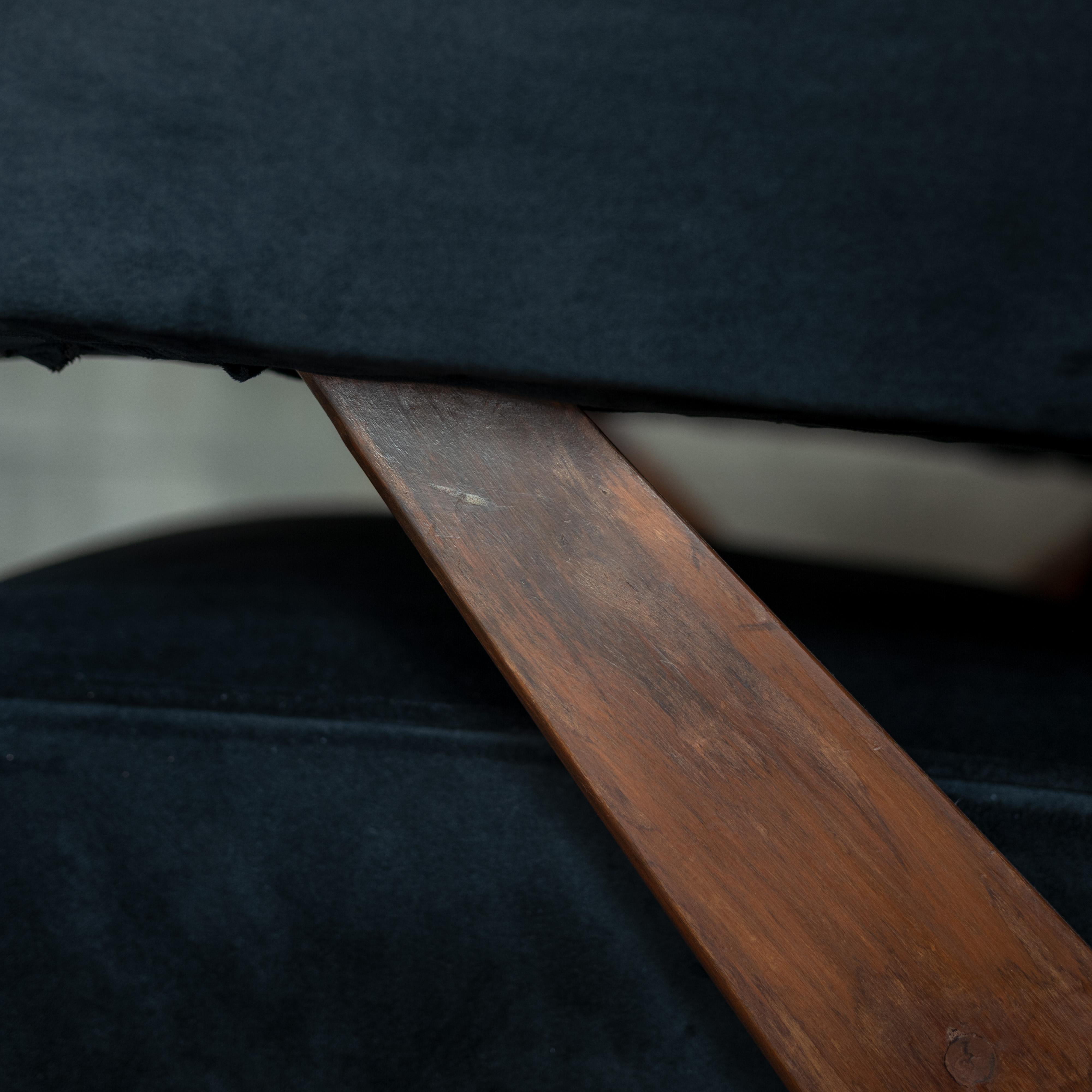Sillón con patas en X de Pierre Jeanneret, Años 60, India en venta 6