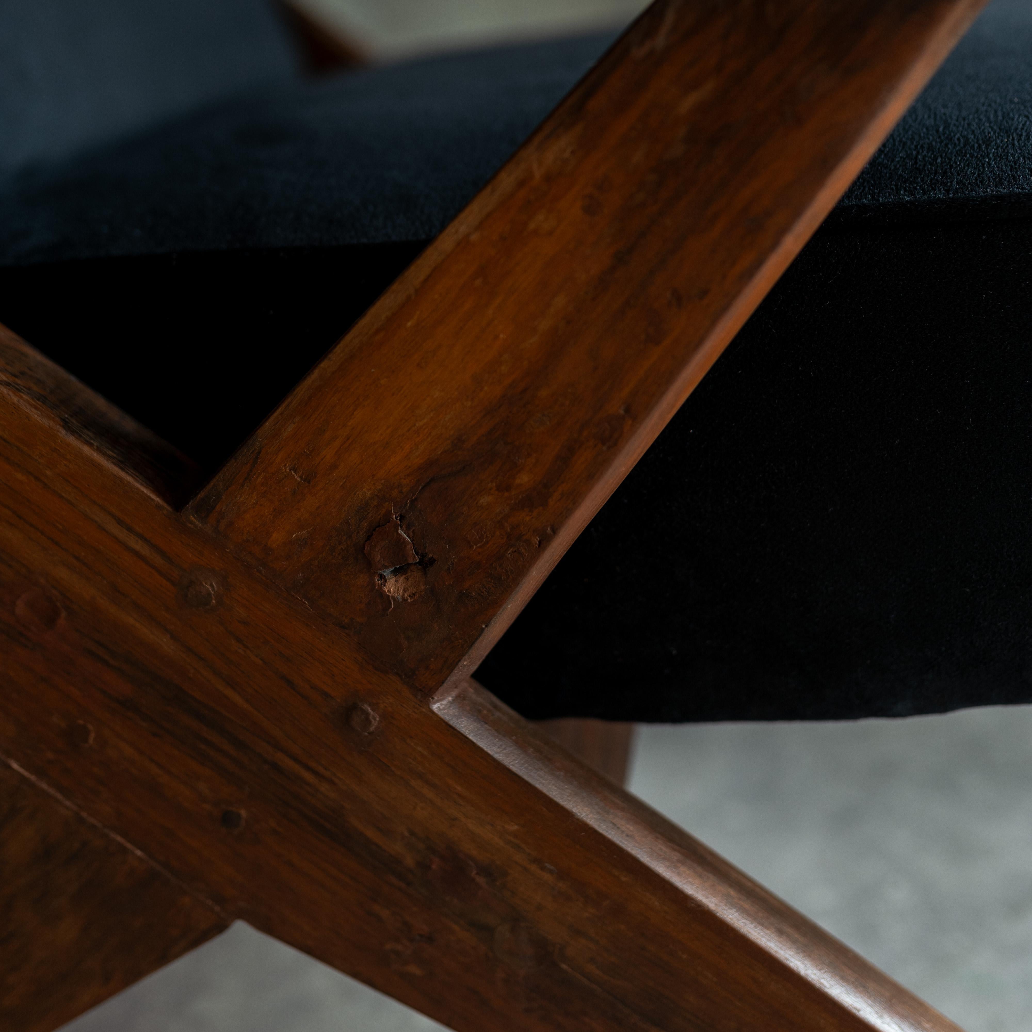 Sillón con patas en X de Pierre Jeanneret, Años 60, India en venta 2