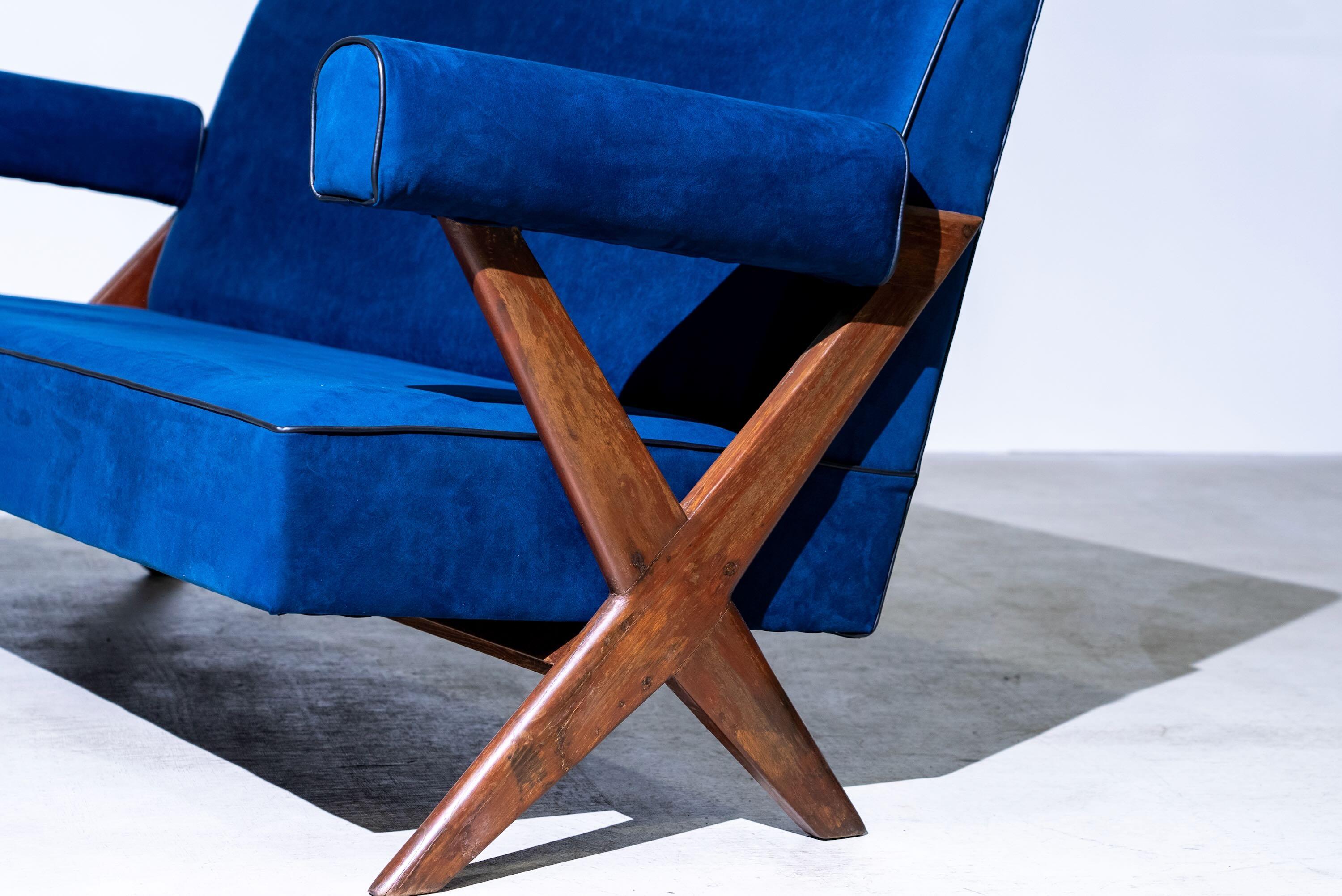 X-leg Easy Sofa 3-Seater by Pierre Jeanneret for Chandigarh, India, Circa 1960 In Good Condition For Sale In Tokyo, JP