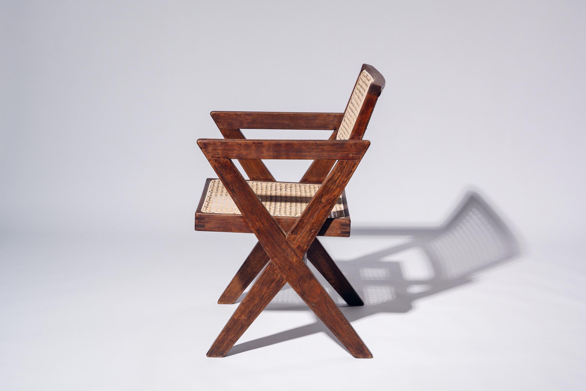 Bürostuhl mit X-Fuß von Pierre Jeanneret für Chandigarh, Indien, CIRCA 1963-64 (Moderne der Mitte des Jahrhunderts) im Angebot