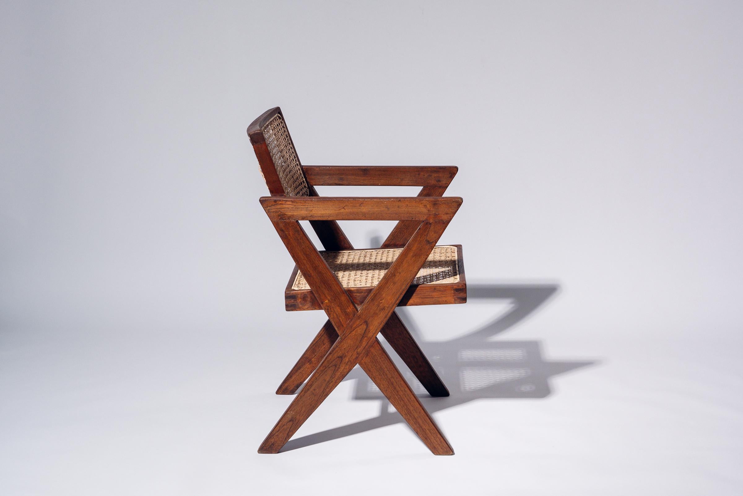 Sedia da ufficio con gamba a X di Pierre Jeanneret per Chandigarh, India, circa 1963-64 In condizioni buone in vendita a Tokyo, JP