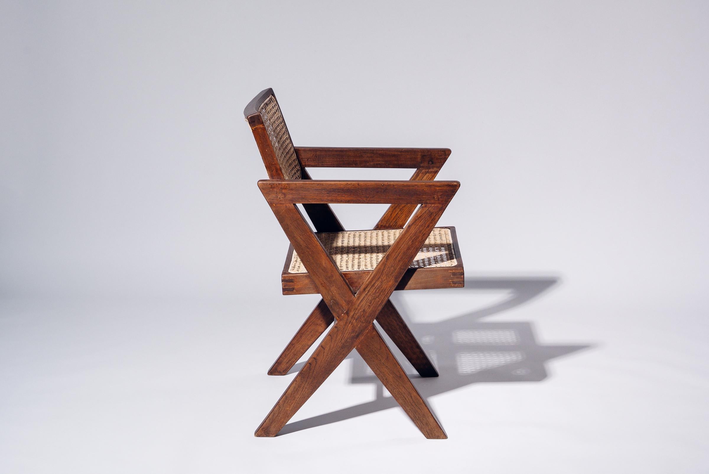 Sedia da ufficio con gamba a X di Pierre Jeanneret per Chandigarh, India, circa 1963-64 In condizioni buone in vendita a Tokyo, JP