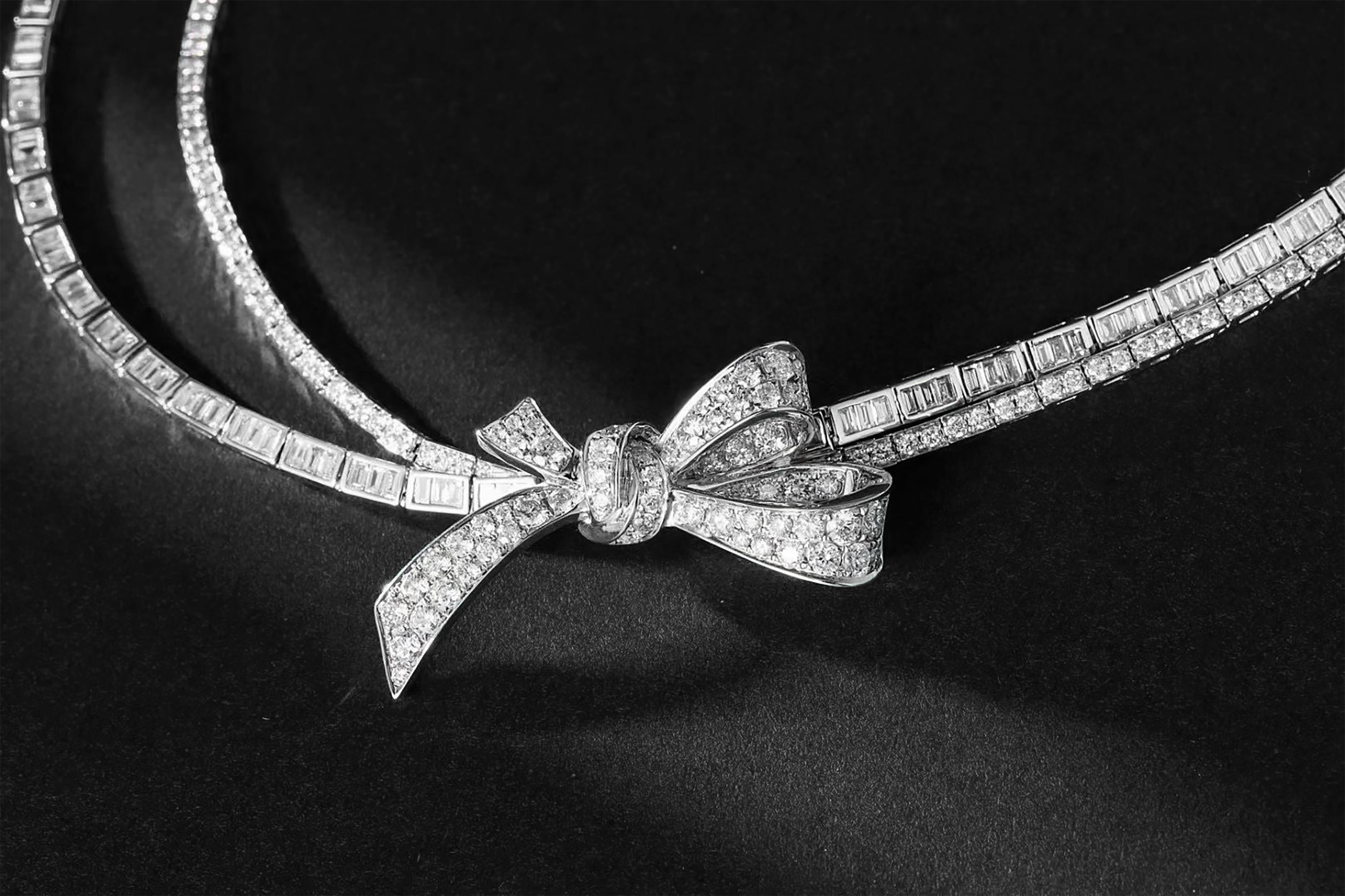 X Luck Knot - Collana girocollo con diamanti da 3,59 carati in oro 18 carati, stile Art Deco in vendita