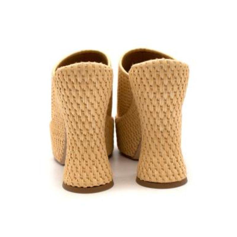Paula''s Ibiza 125 Sand Raffia Plattform-Krüge (Braun) im Angebot