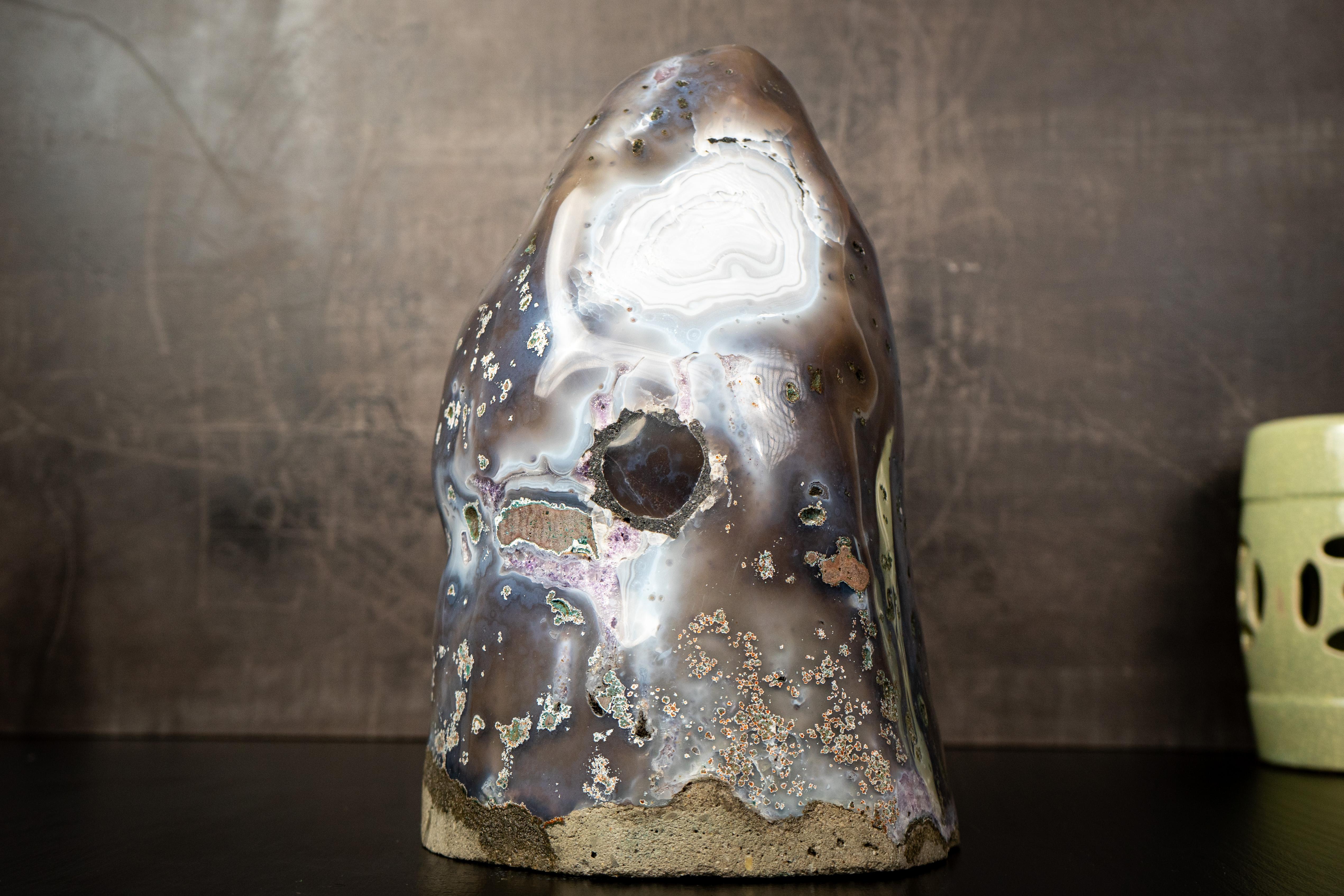 X Raro geode di agata bianca con grotta di druzy viola in vendita 3