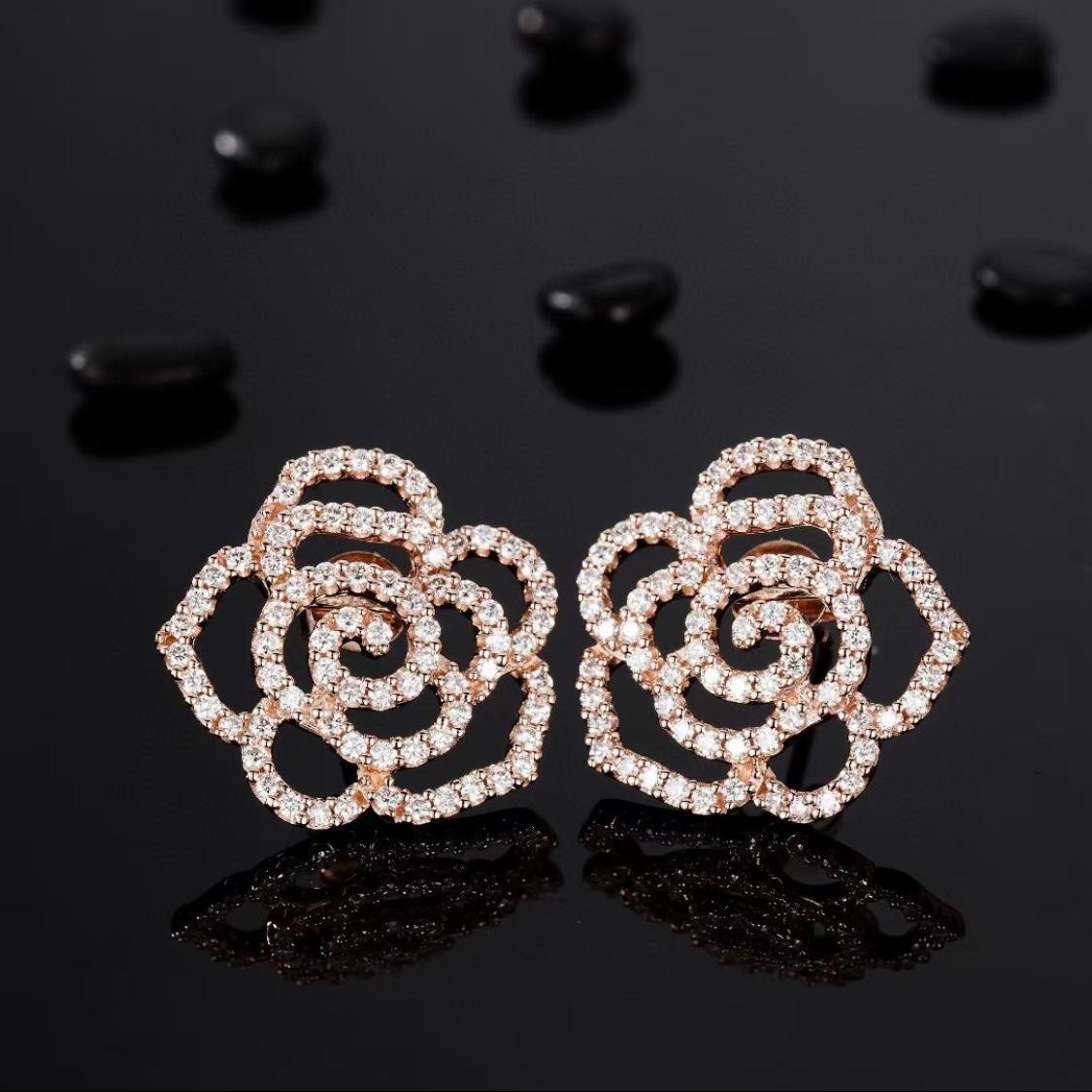 Start with a wire , whispering the breeze of Sunday light .
Hand craft 18k gold diamond ear stud enlightening day by day moments.

A rose is a rose is a rose.