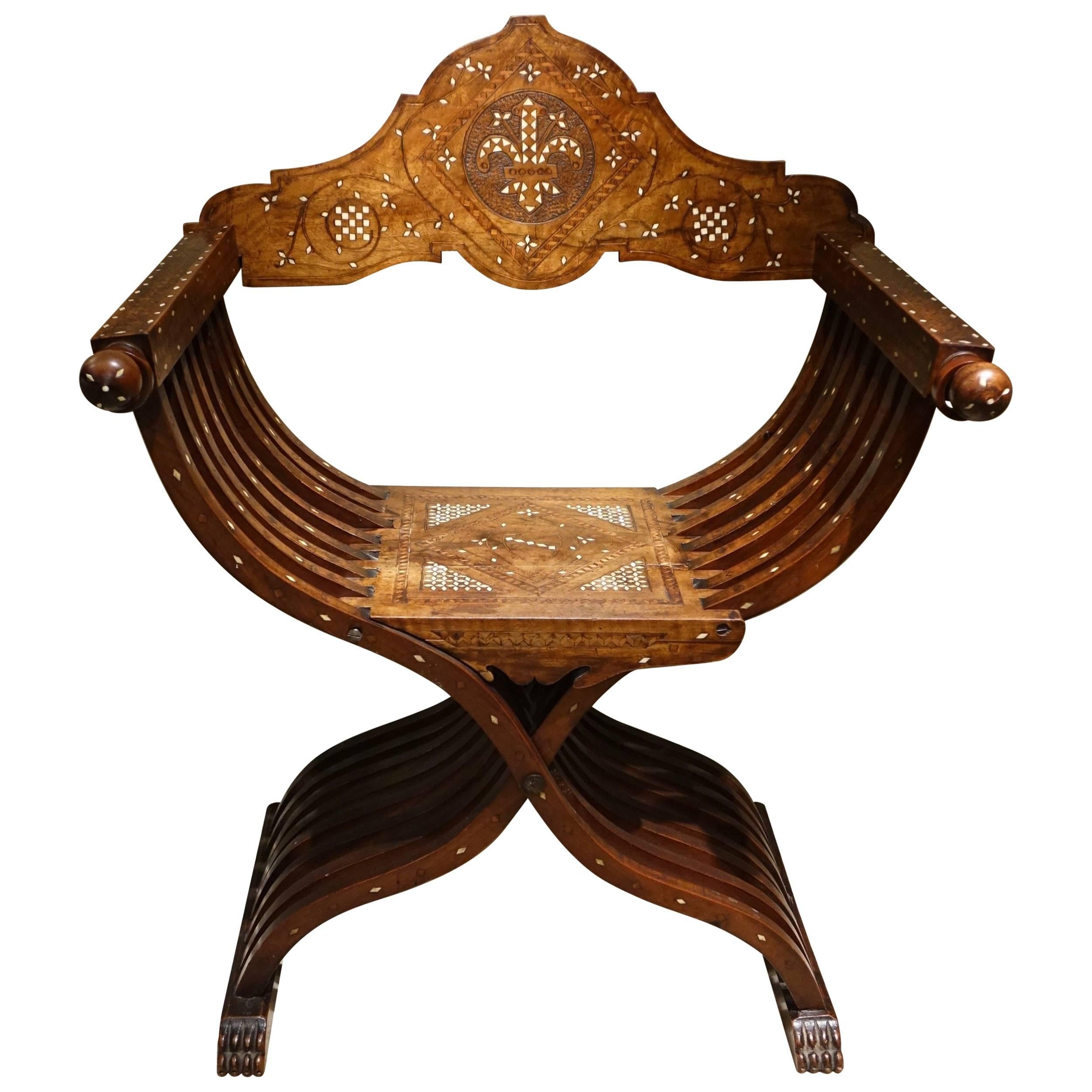 X-Shaped Stool in Renaissance Style in Walnut, Italy, 19th Century For Sale