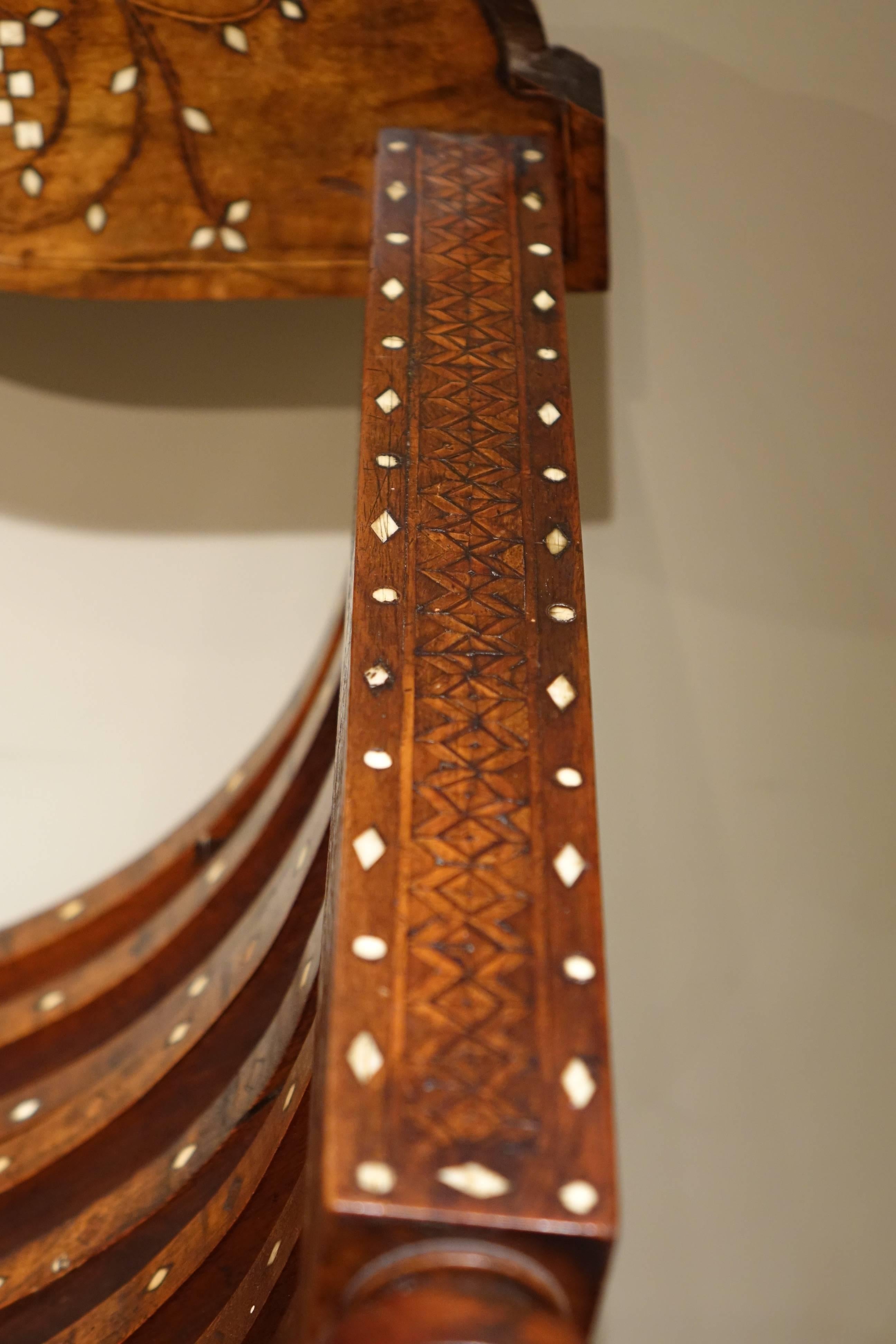 Woodwork X-Shaped Stool in Renaissance Style in Walnut, Italy, 19th Century For Sale