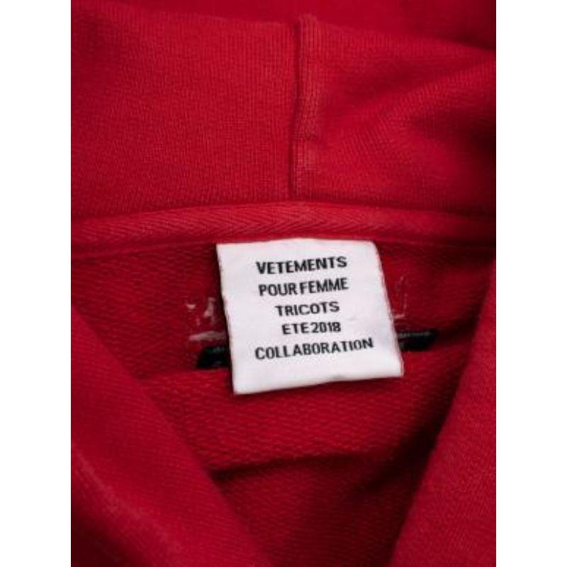 x Tommy Hilfiger Red Logo Embroidered Hoodie For Sale 2
