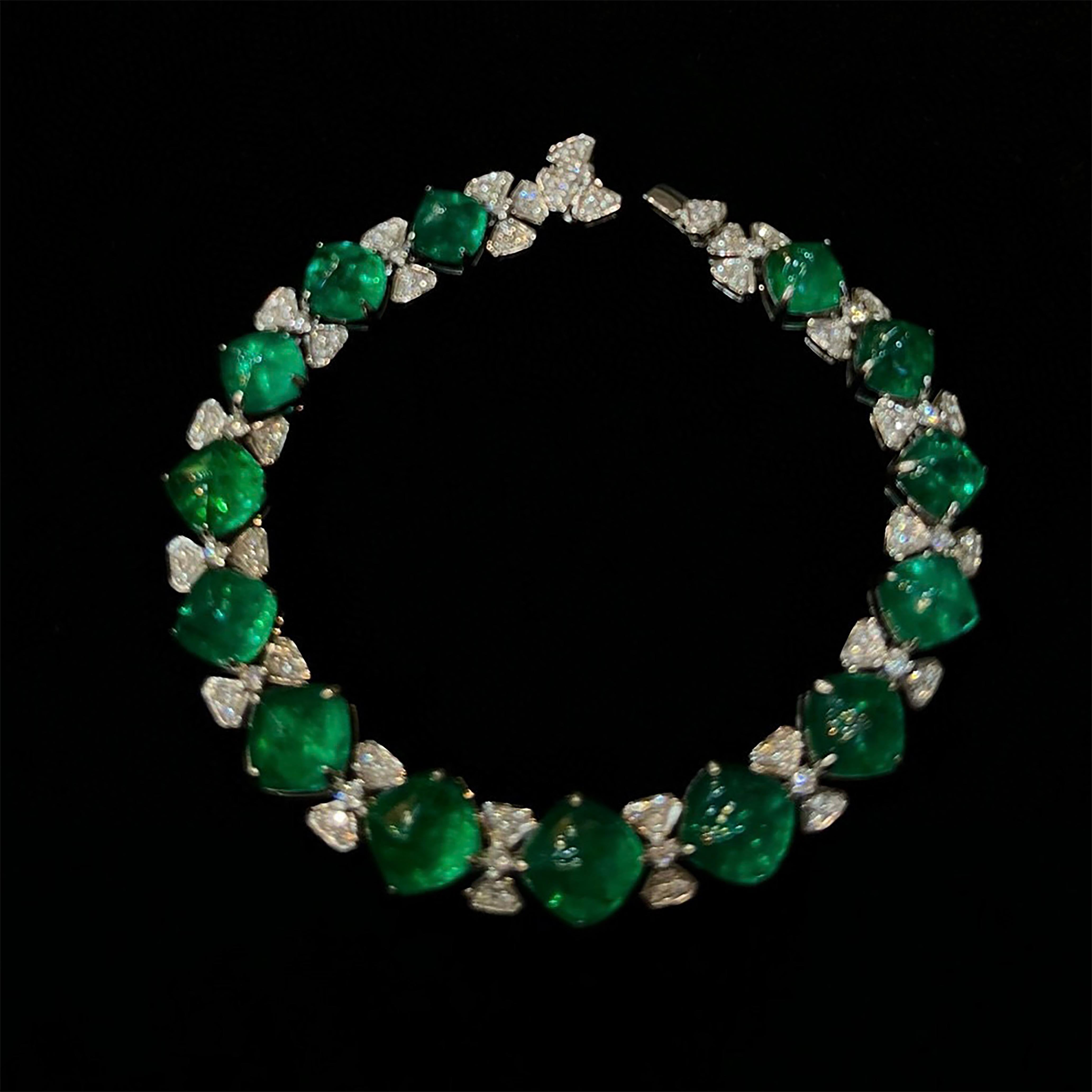 Cabochon X Notte del Solstizio Verdeggiante in vendita