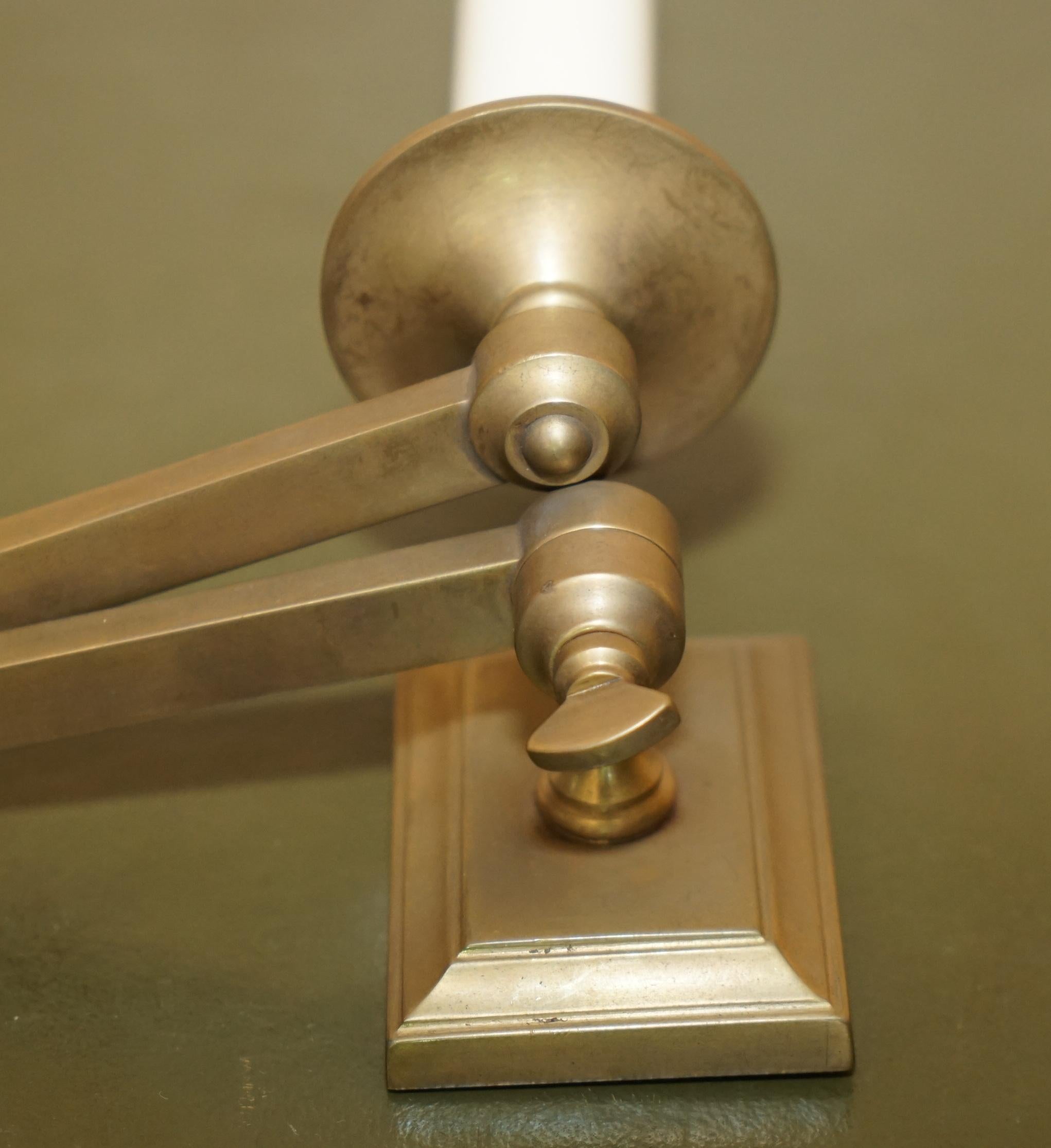 x2 pares de candelabros de pared articulados de latón dorado y bronceado Bronceado en venta