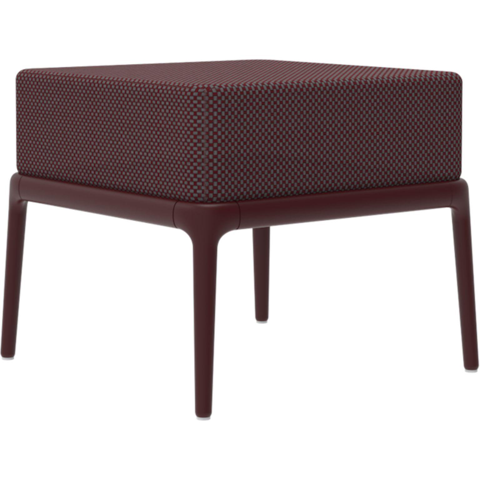 Xaloc burgundy pouf 50 by Mowee
Dimensions: D50 x W50 x H43 cm
Material: Aluminium, Textile
Weight: 7 kg
Also Available in different colours and finishes. 

 Xaloc synthesizes the lines of interior furniture to extrapolate to the exterior,