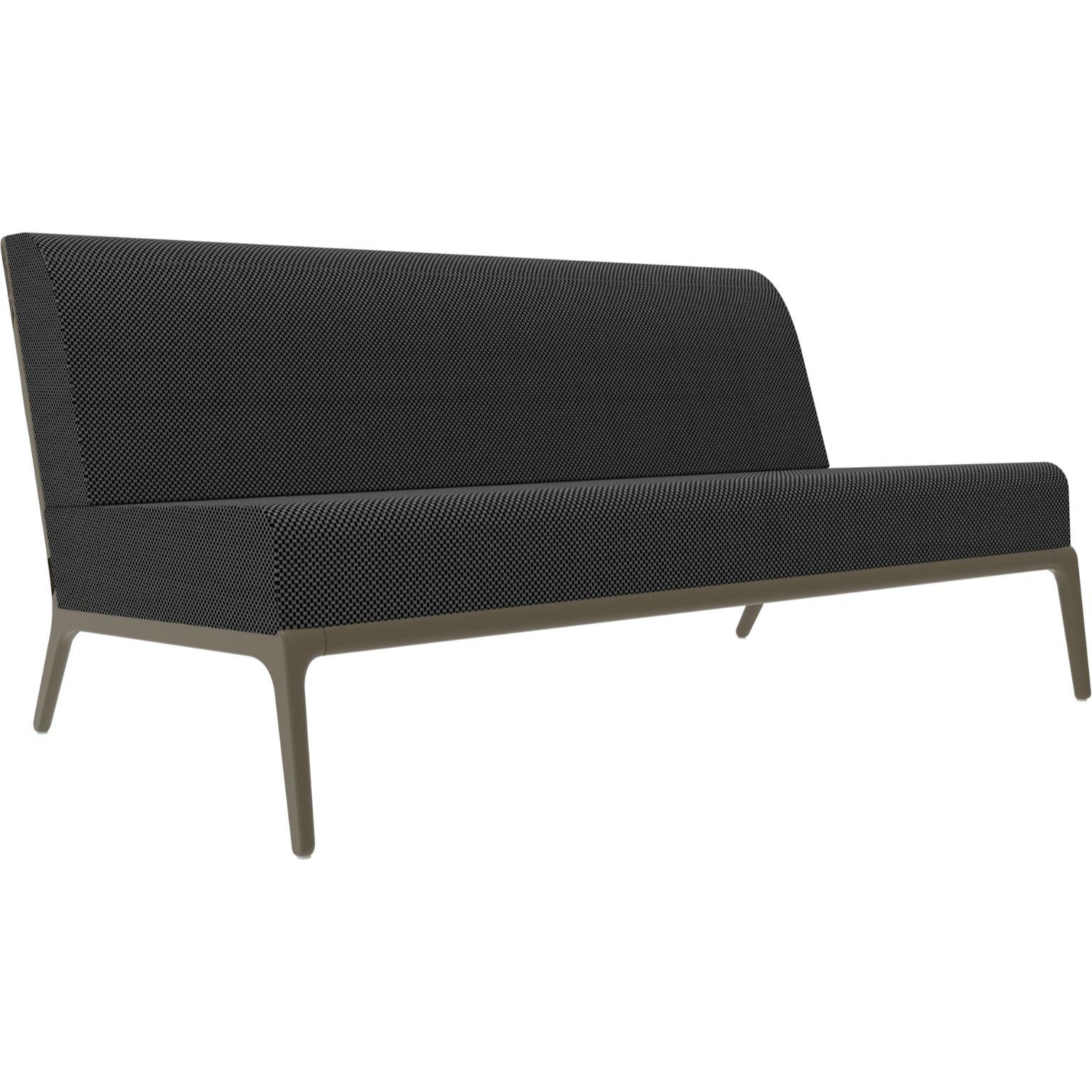 Xaloc Central 160 Bronze Modular sofa by MOWEE
Dimensions: D100 x W160 x H81 cm (Seat Height 42cm)
Material: Aluminium, Textile
Weight: 35.5 kg
Also Available in different colors and finishes. 

 Xaloc synthesizes the lines of interior
