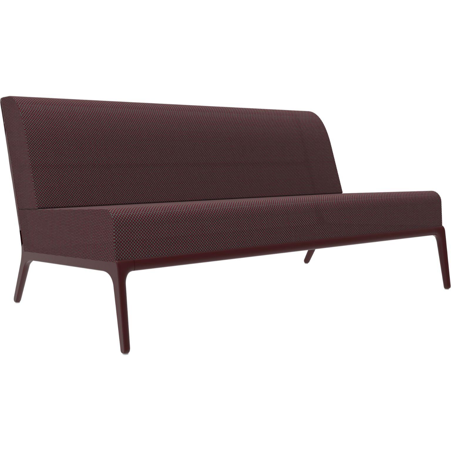 Xaloc Central 160 Burgundy modular sofa by MOWEE
Dimensions: D100 x W160 x H81 cm (Seat Height 42cm)
Material: Aluminum, Textile
Weight: 35.5 kg
Also Available in different colors and finishes. 

 Xaloc synthesizes the lines of interior