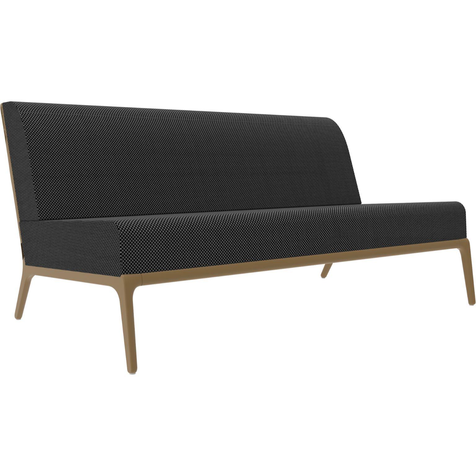 Xaloc Central 160 Gold Modular sofa by MOWEE
Dimensions: D100 x W160 x H81 cm (Seat Height 42cm)
Material: Aluminium, Textile
Weight: 35.5 kg
Also Available in different colors and finishes.

 Xaloc synthesizes the lines of interior furniture