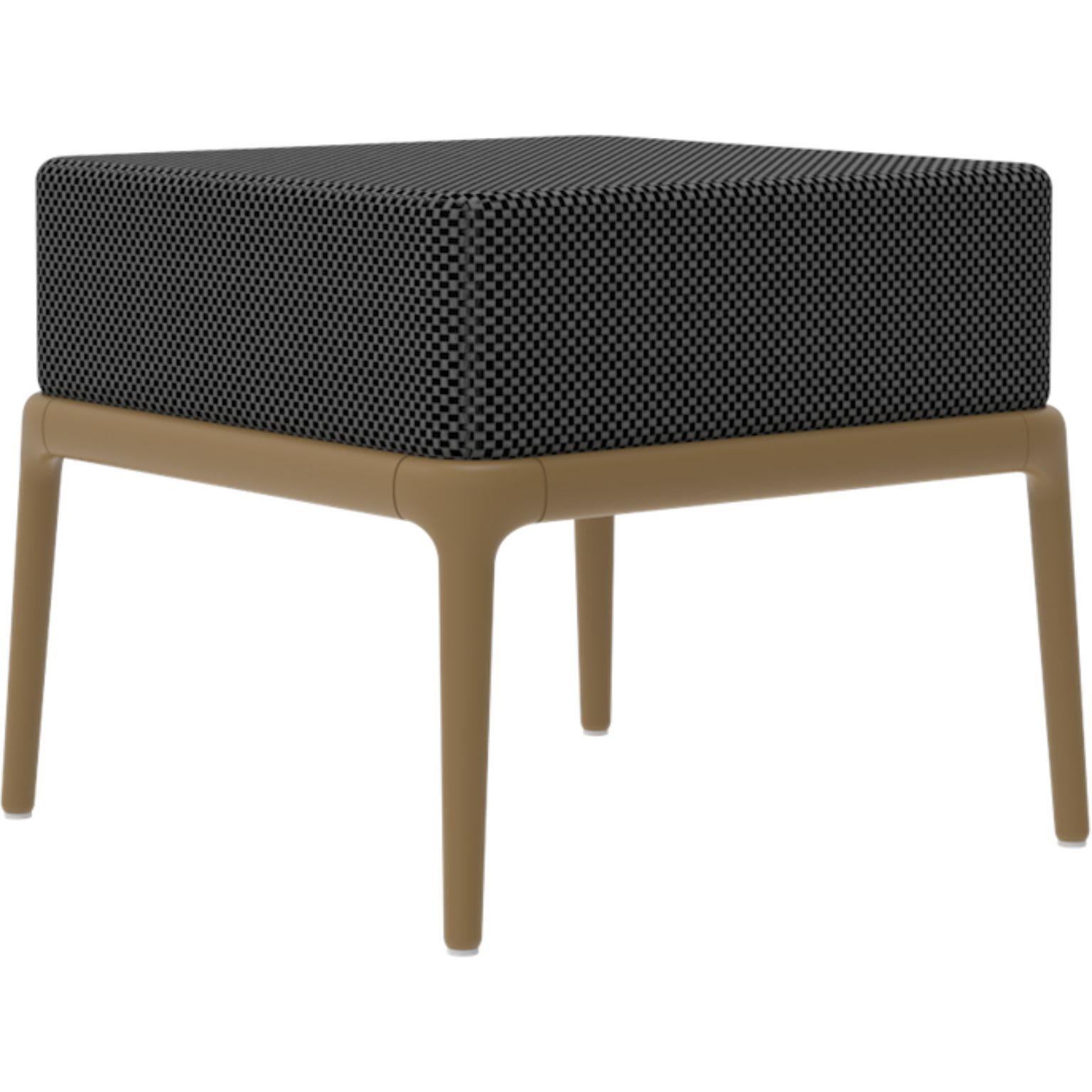 Xaloc gold pouf 50 by Mowee.
Dimensions: D50 x W50 x H43 cm
Material: Aluminium, Textile
Weight: 7 kg
Also Available in different colours and finishes. 

 Xaloc synthesizes the lines of interior furniture to extrapolate to the exterior,