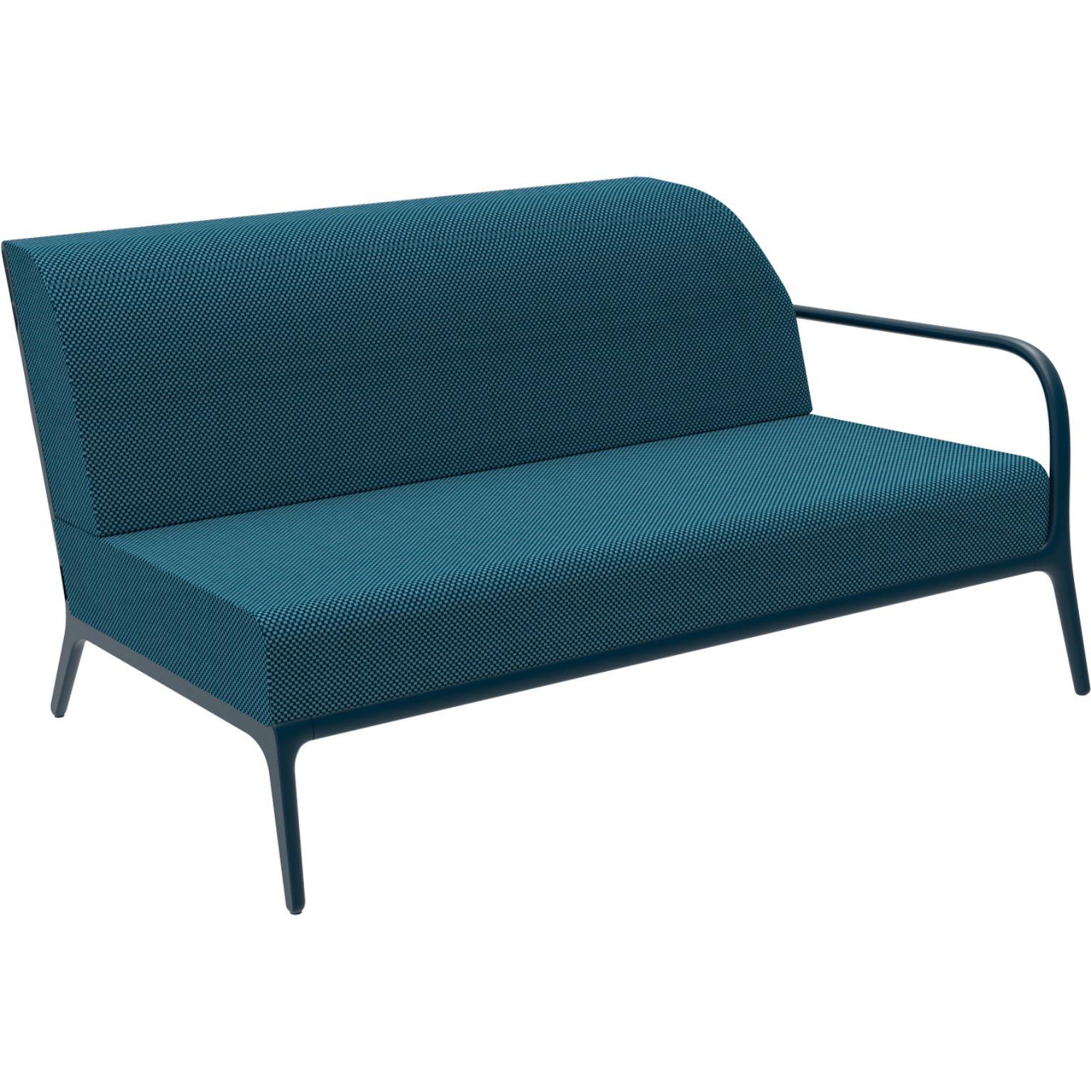 Sofá modular Xaloc izquierda 160 azul marino by MOWEE
Dimensiones: P100 x An160 x Al81 cm (Altura del asiento 42 cm)
Material: Aluminio, Textil
Peso: 37 kg
También disponible en distintos colores y acabados. 

 Xaloc sintetiza las líneas del
