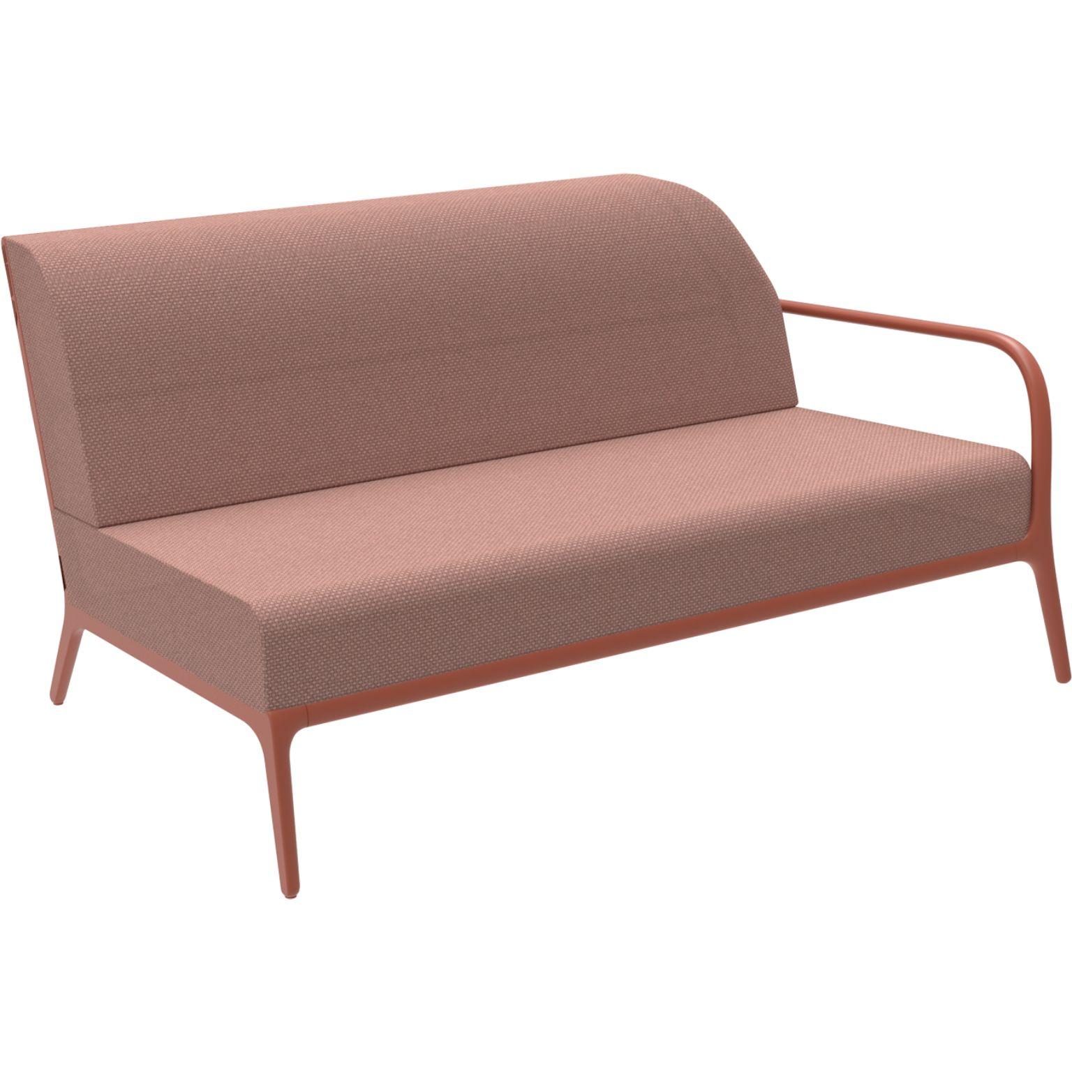Xaloc Left 160 Salmon Modular sofa by MOWEE
Dimensions: D100 x W160 x H81 cm (Seat Height 42cm)
Material: Aluminium, Textile
Weight: 37 kg
Also Available in different colors and finishes. 

 Xaloc synthesizes the lines of interior furniture to