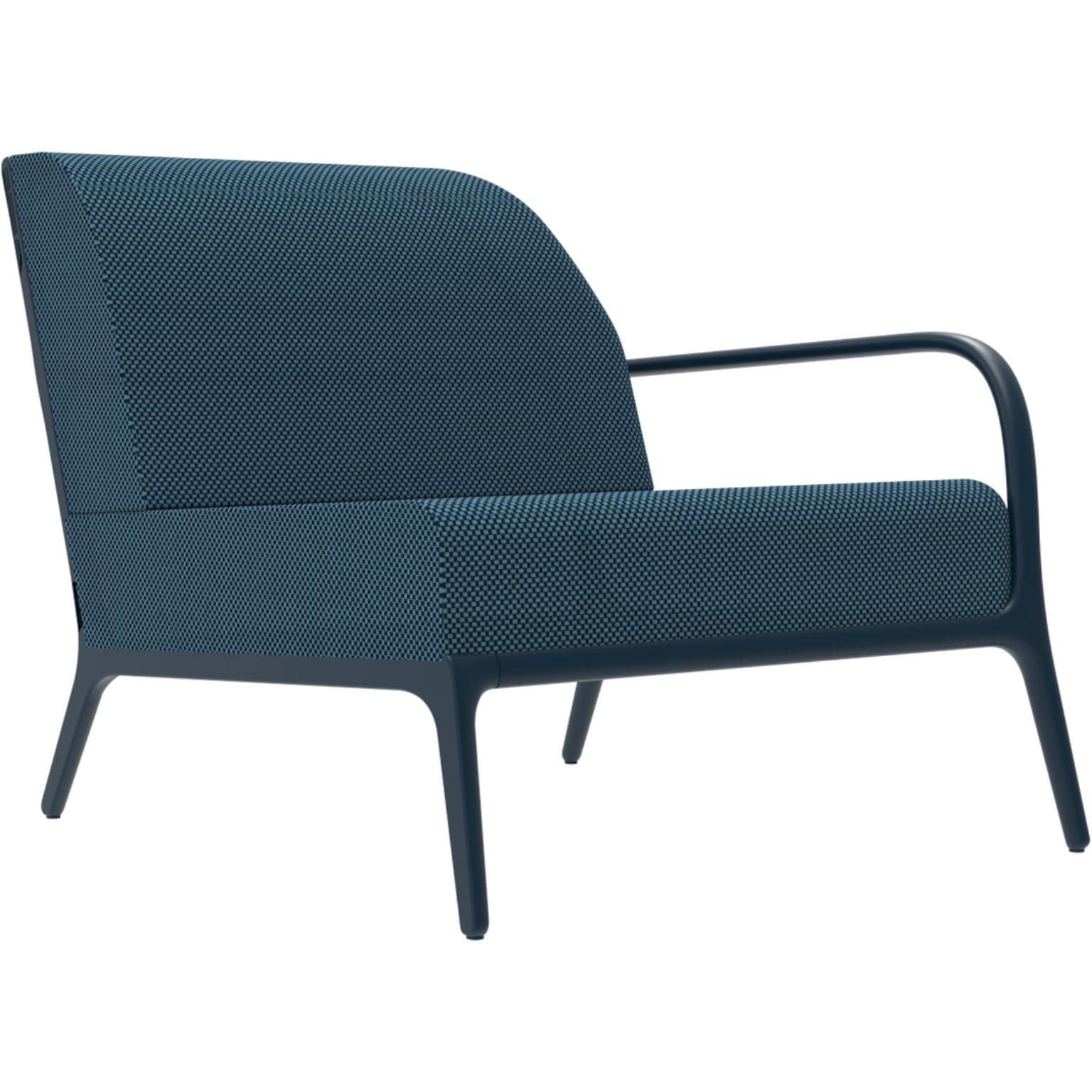 Xaloc left 90 navy modular sofa by MOWEE
Dimensions: D100 x W90 x H81 cm (Seat Height 42 cm)
Material: Aluminium, Textile
Weight: 25 kg
Also Available in different colours and finishes. 

 Xaloc synthesizes the lines of interior furniture to