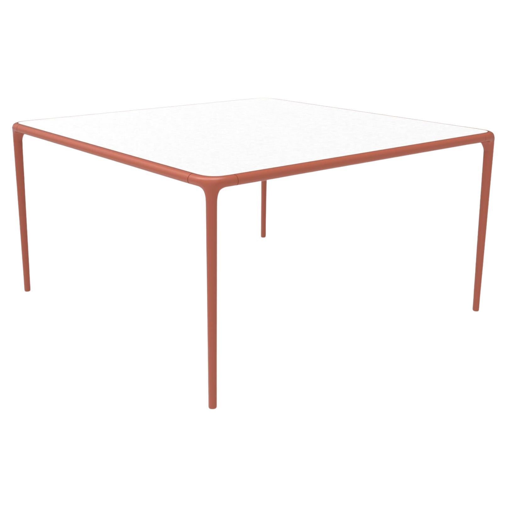Tavolo con piano in vetro Xaloc Salmon 140 di Mowee