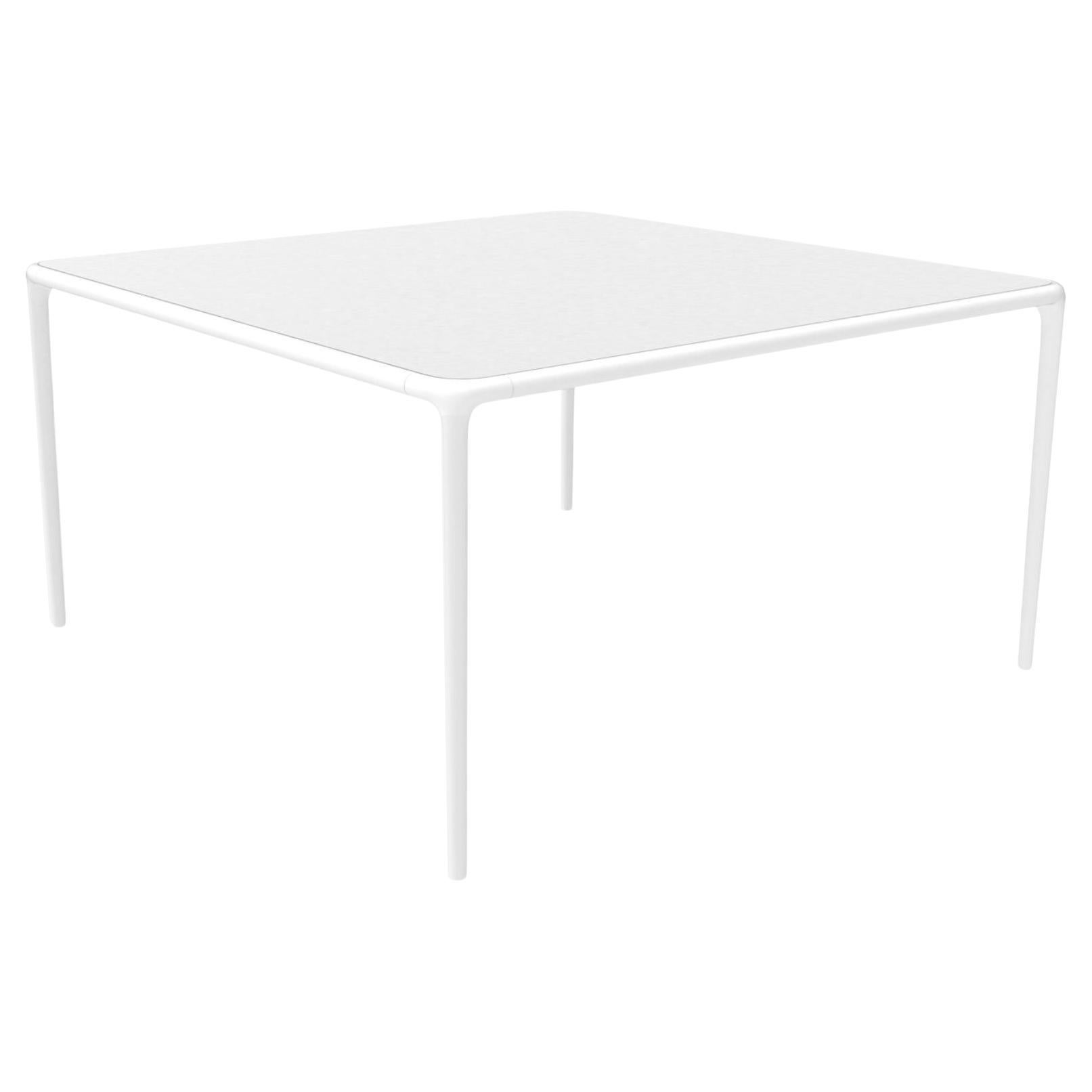 Xaloc Mesa blanca con tapa de cristal 140 by Mowee