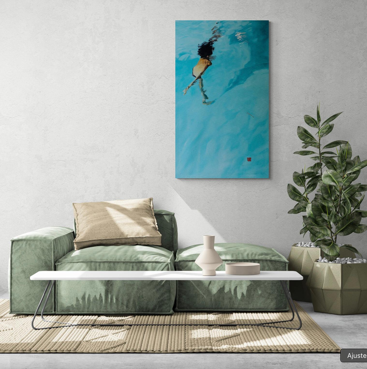 kleiner Junge schwimmt