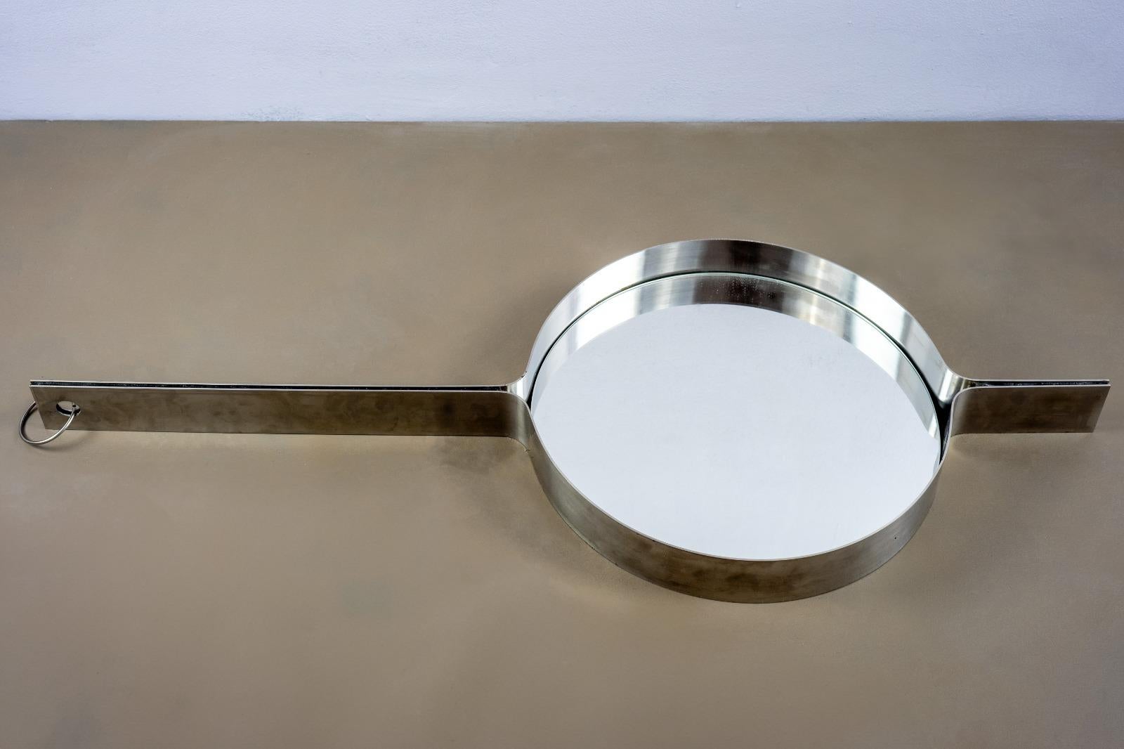 Mid-Century Modern Miroir rond en acier brossé de Xavier Feal, 1970