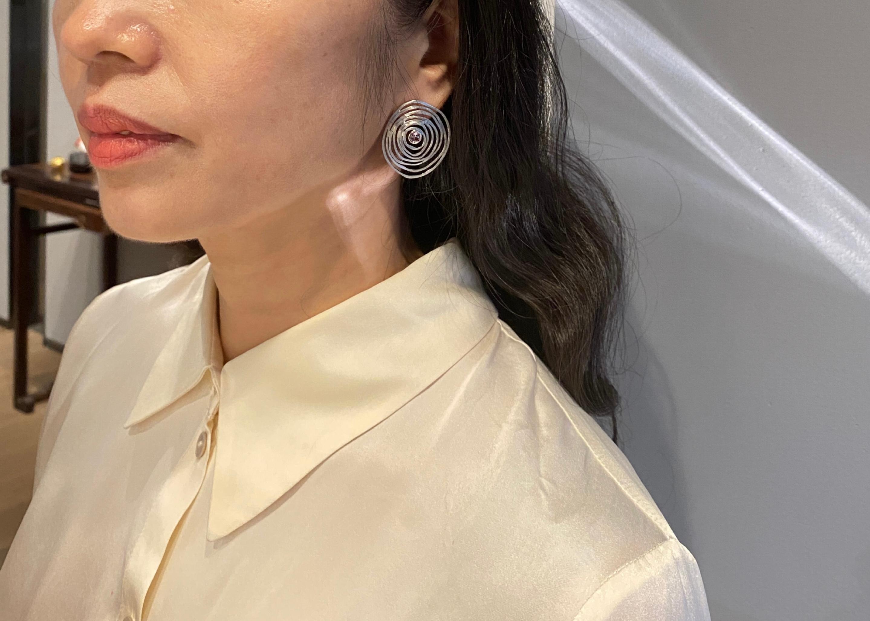 Contemporary Xiao Guan Jewelry Ripples Collection Colored Stones 18K Gold Earrings For Sale