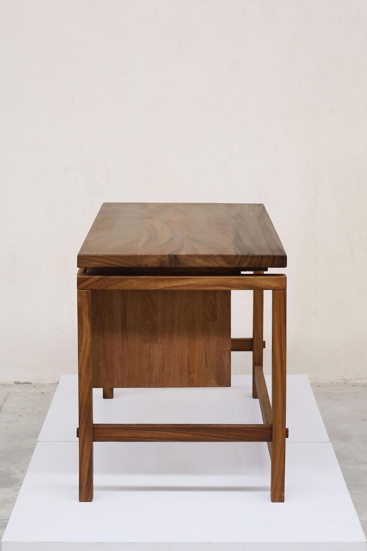 Xiitle Desk Small For Sale 1