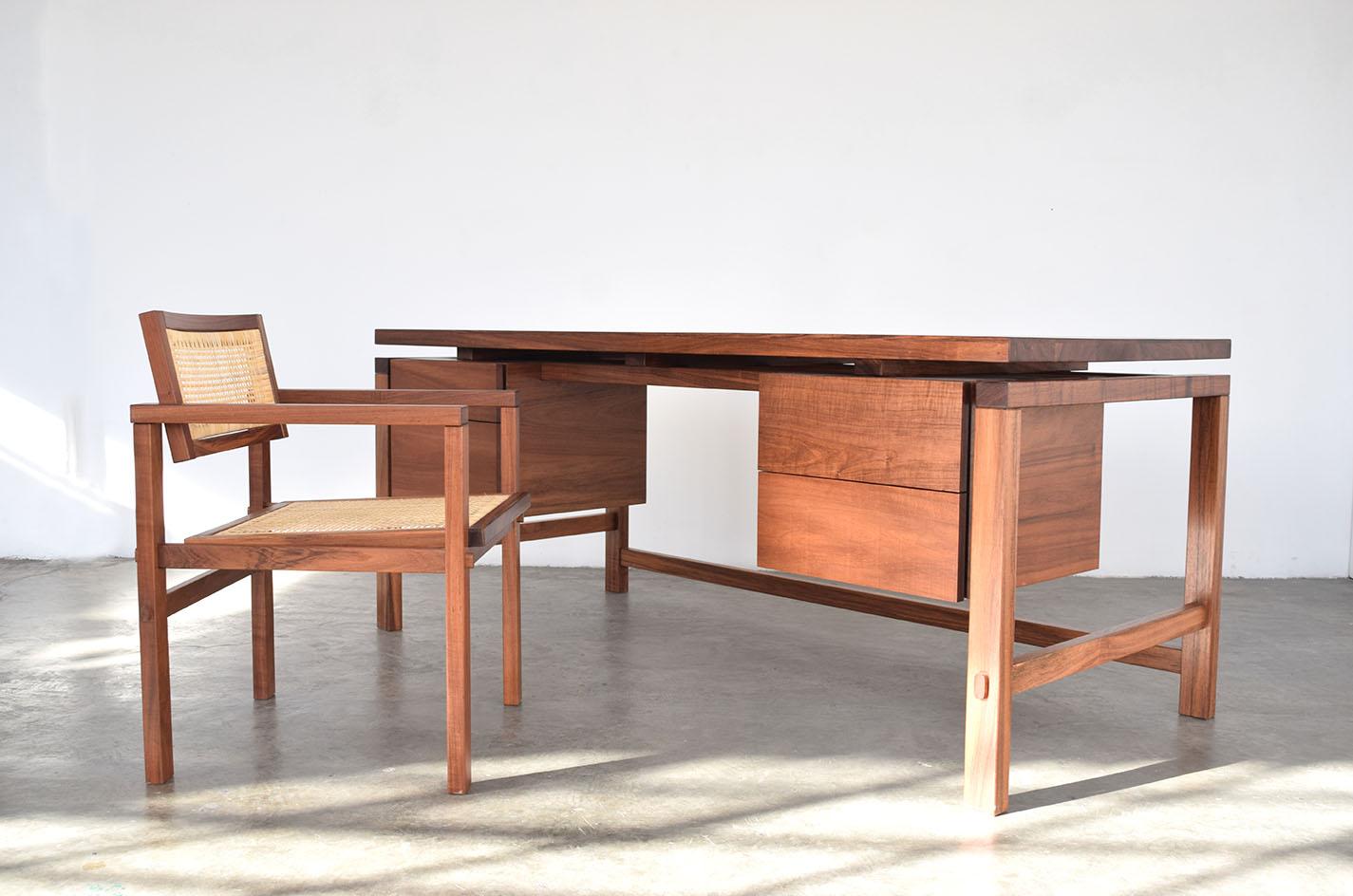 Xilte-Schreibtischset mit Xitle-Sessel und Xitle-Sessel (Moderne) im Angebot