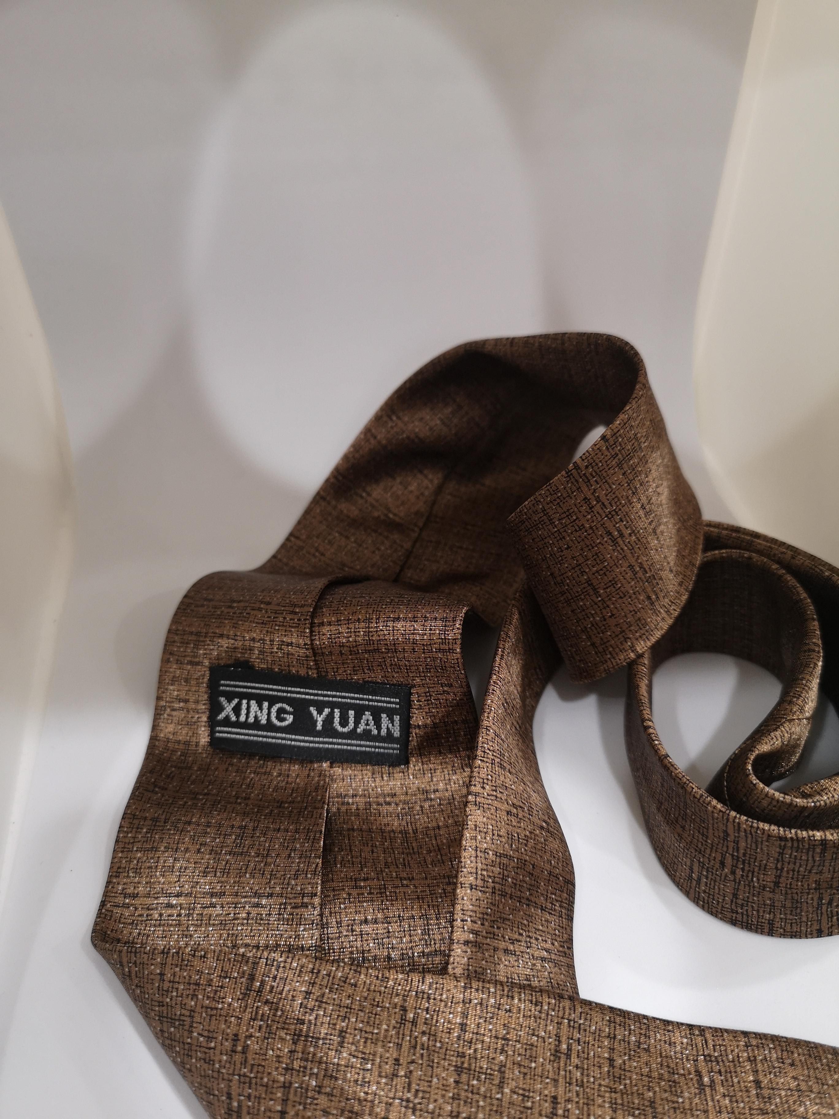 Xing Yuan brown leaf silk tie In Excellent Condition In Capri, IT