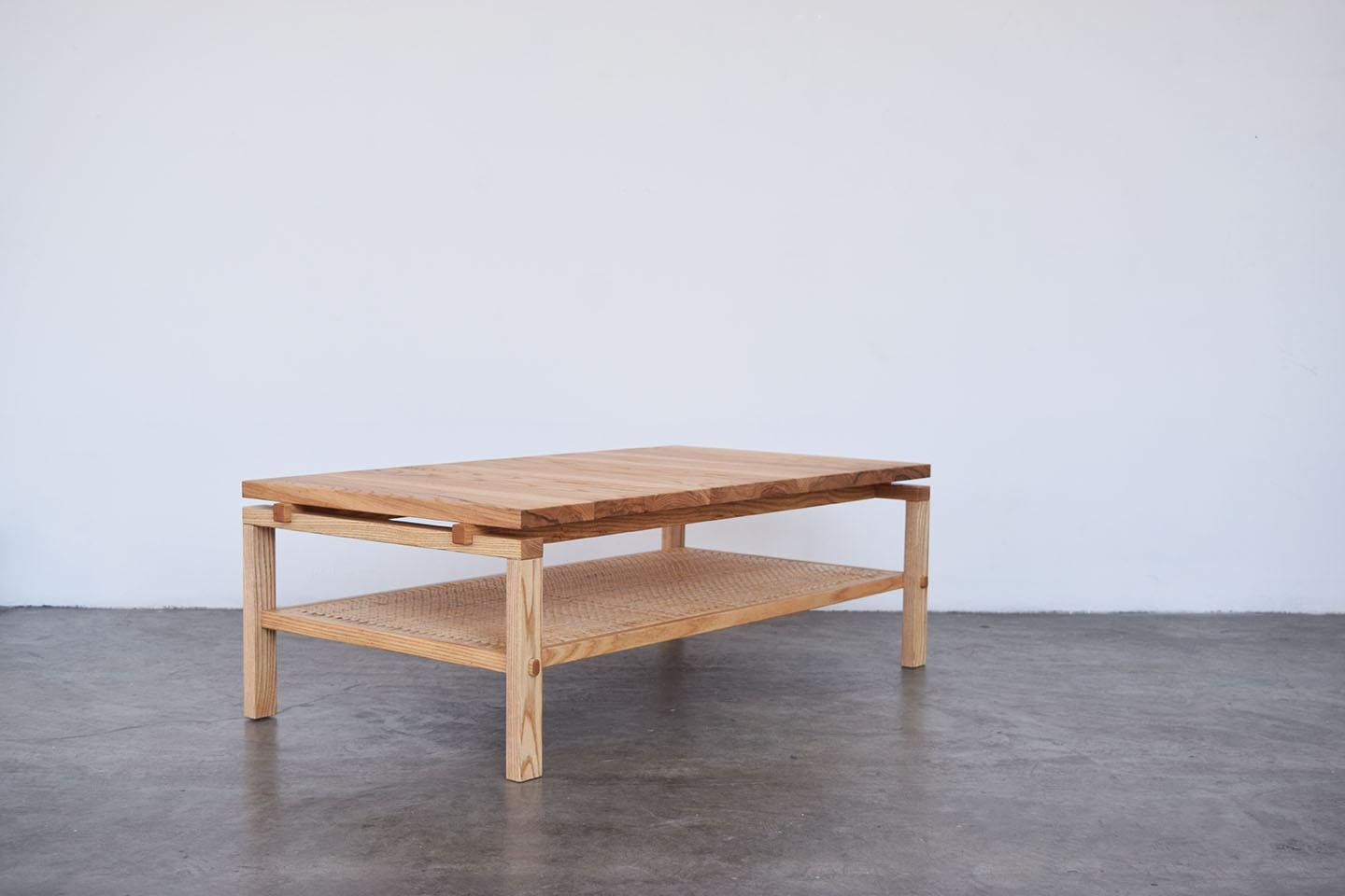 Xitle Couchtisch (Moderne) im Angebot
